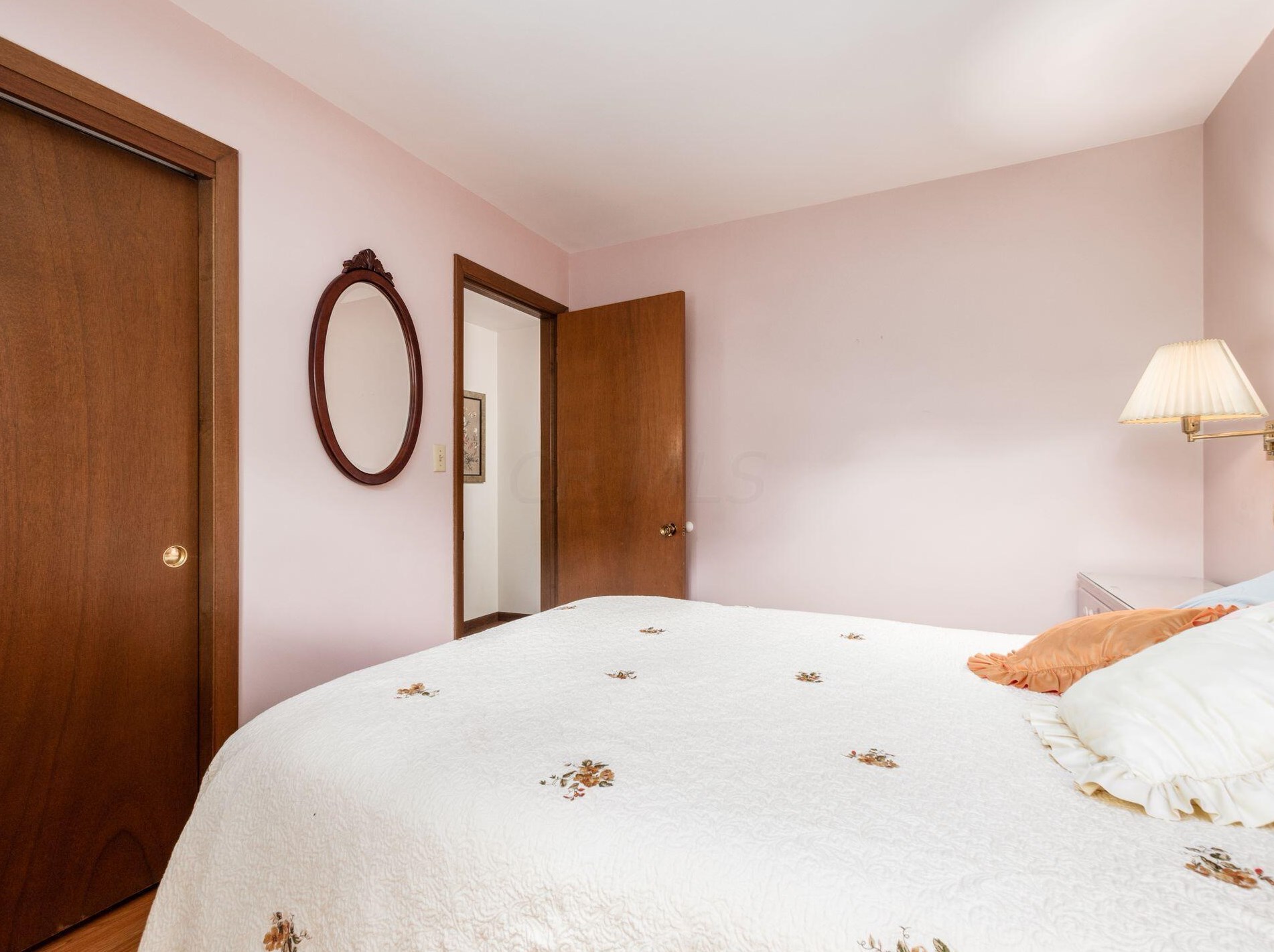 1316 Norwell Dr, Columbus OH 43220-3956 exterior