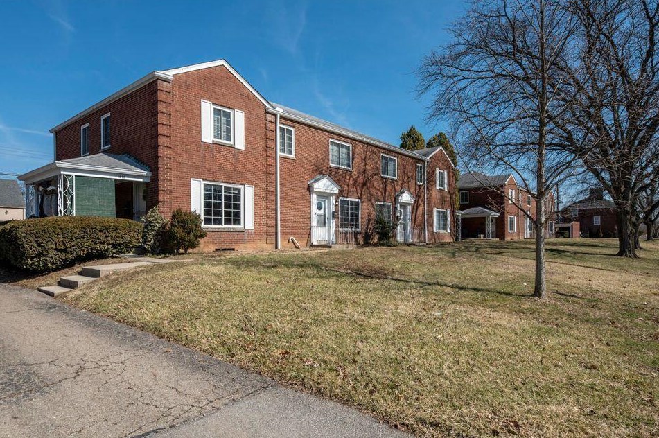 1532 Waltham Rd, Columbus, OH 43221-3862