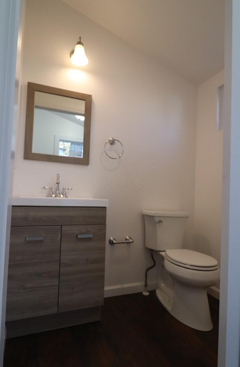 2430 Steele Ave, Columbus OH 43204-3728 exterior