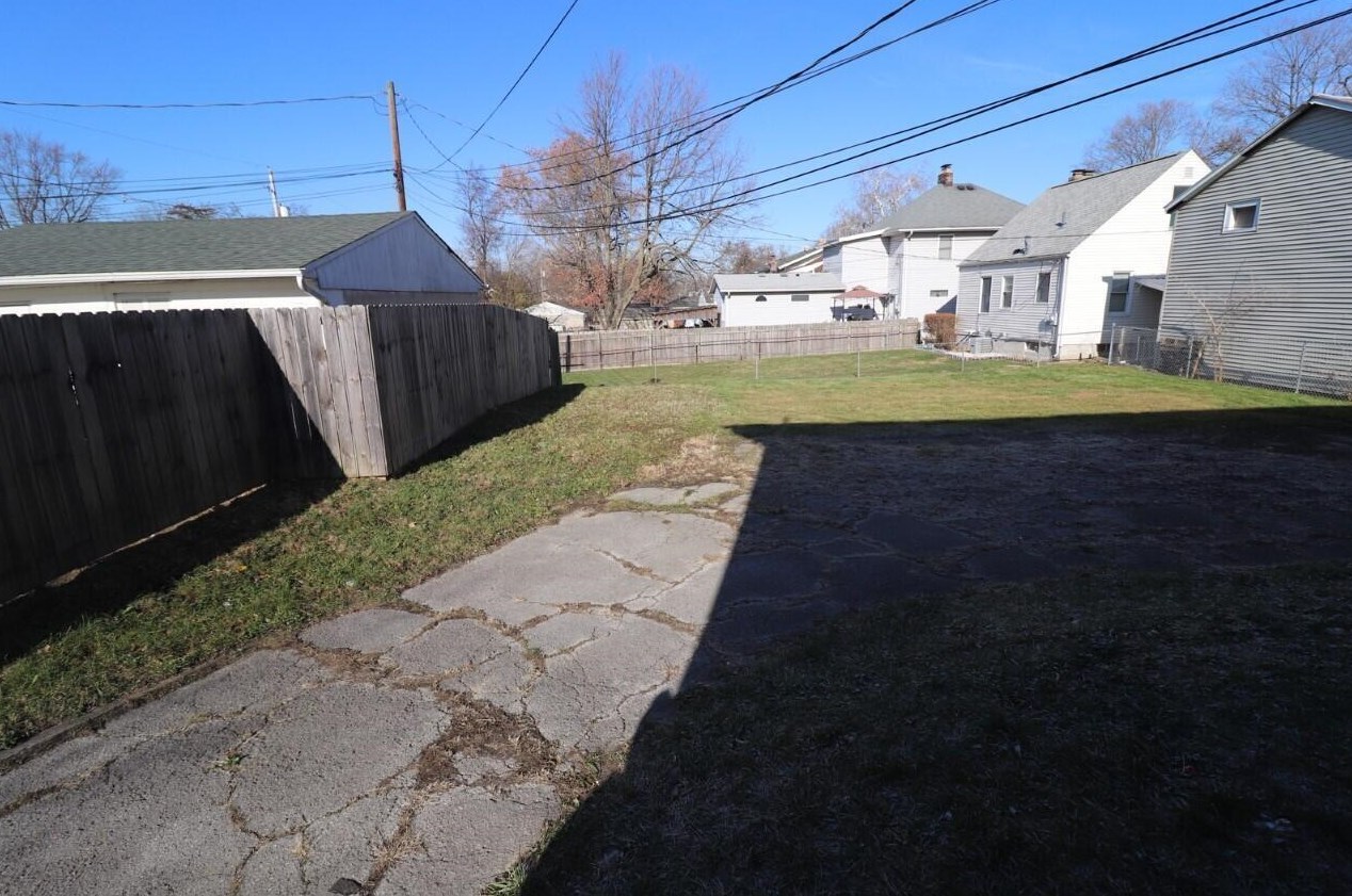 2430 Steele Ave, Columbus OH 43204-3728 exterior