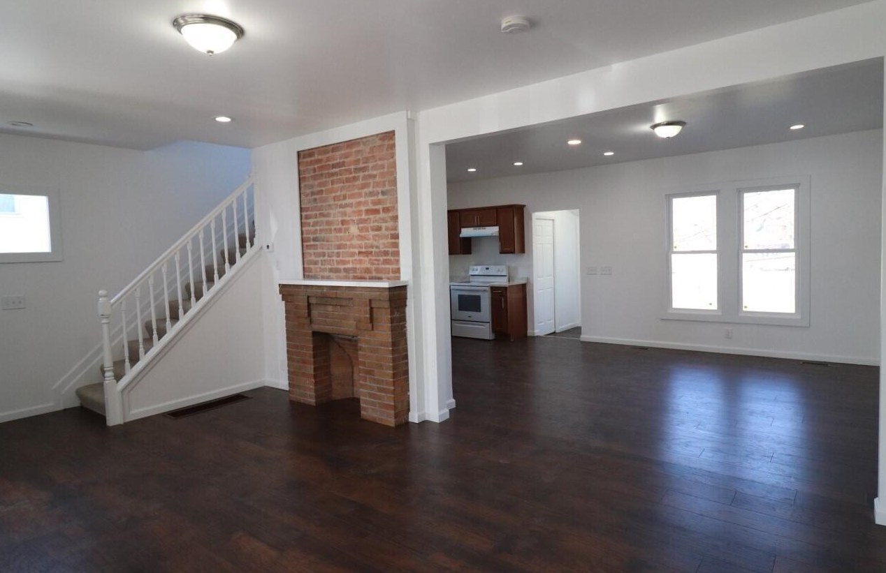 2430 Steele Ave, Columbus, OH 43204-3724