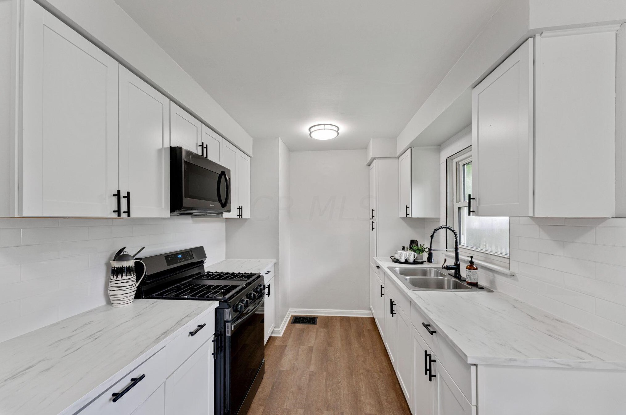 3086 Karl Rd, Columbus OH  43224-4126 exterior