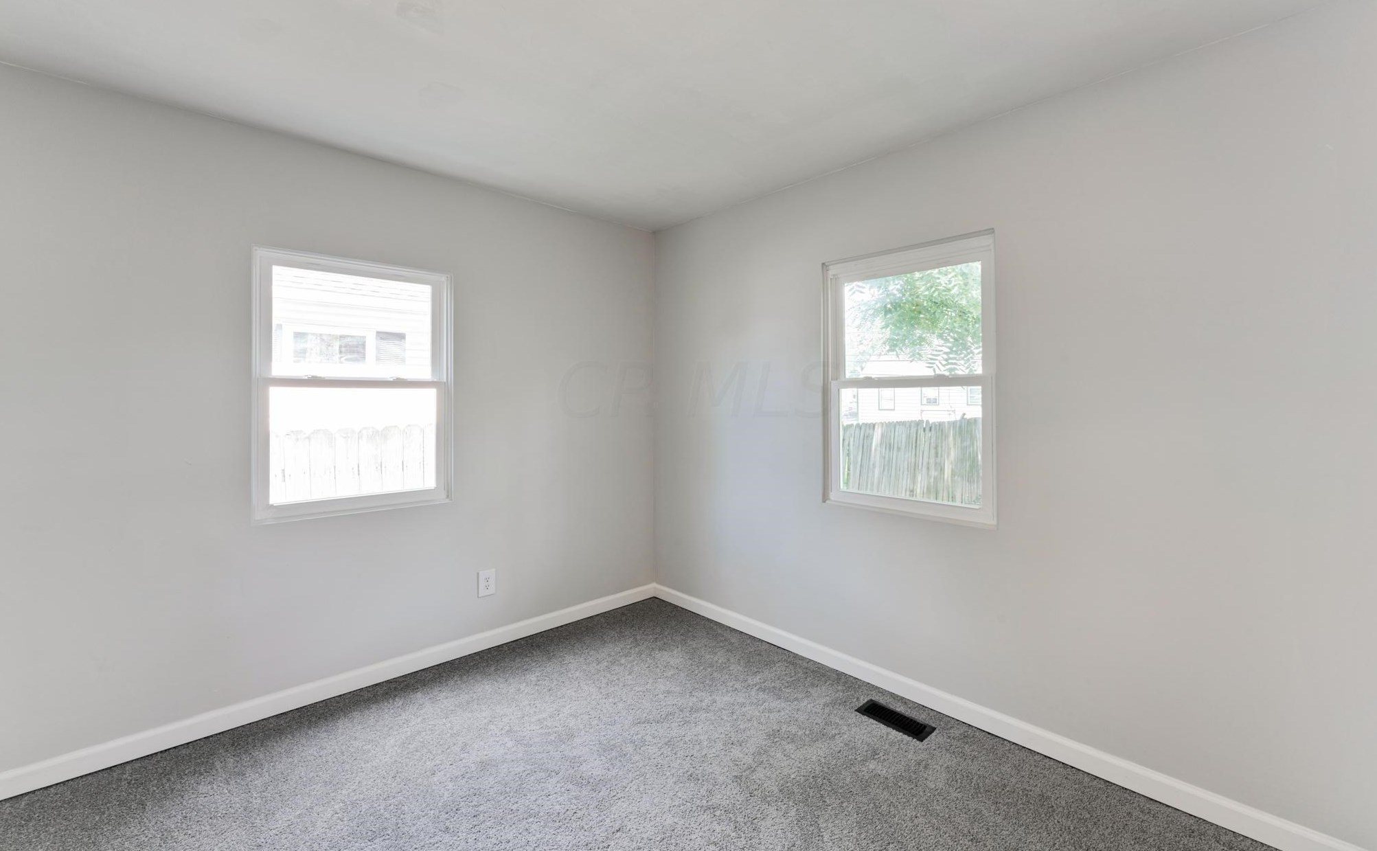 3086 Karl Rd, Columbus OH  43224-4126 exterior