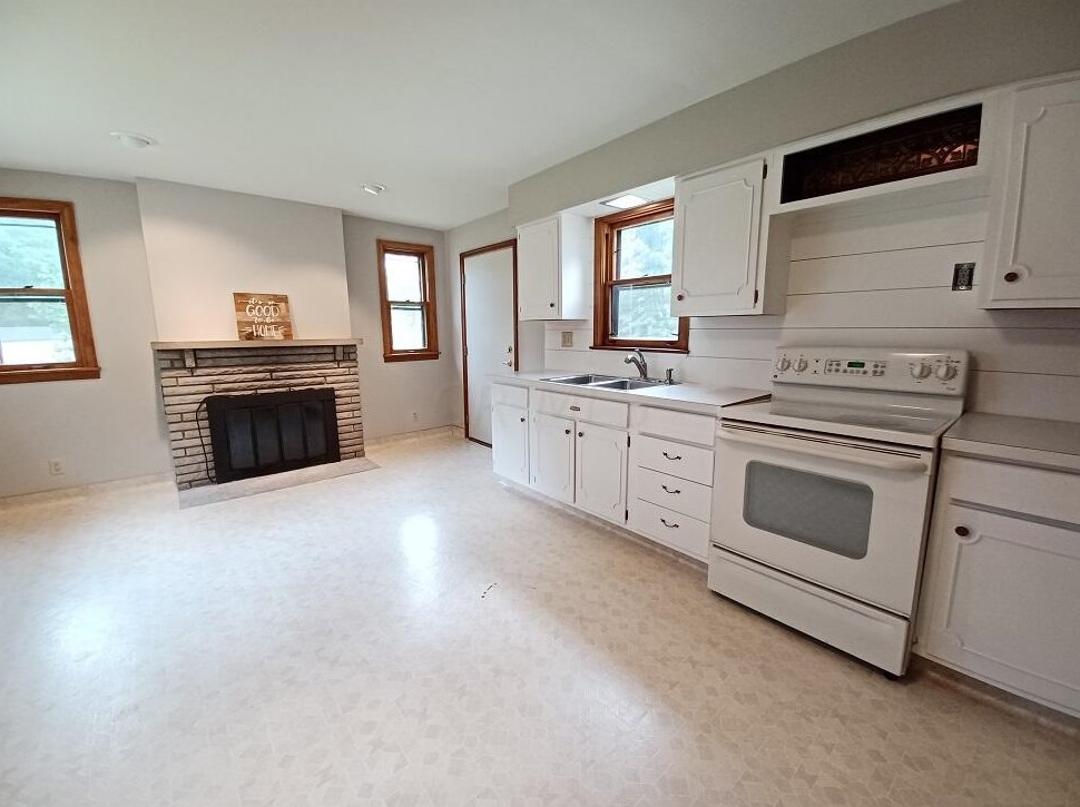 1359 Cooke Rd, Columbus OH 43214-3111 exterior