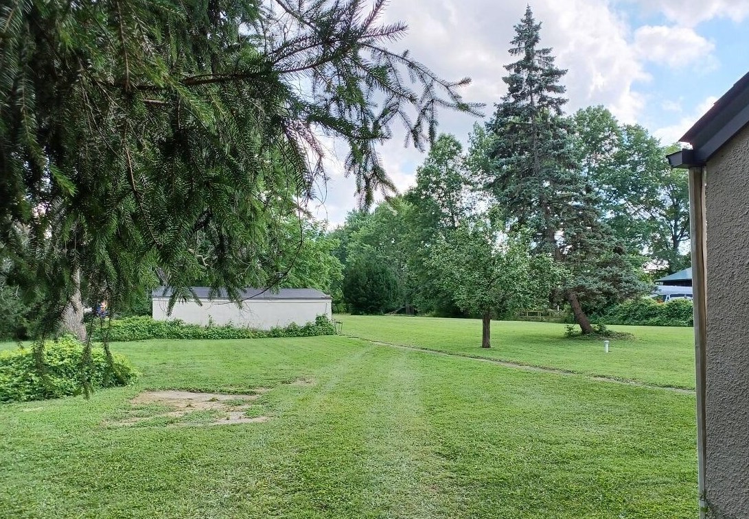 1359 Cooke Rd, Columbus OH 43214-3111 exterior