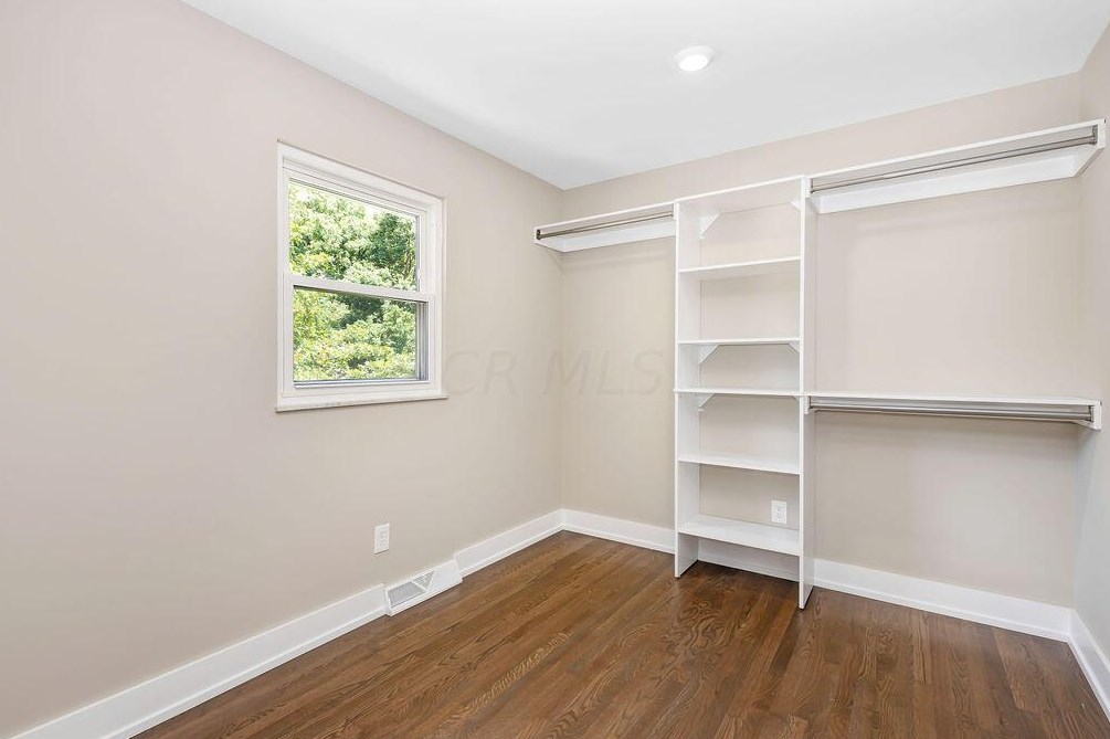 1025 Blind Brook Dr, Columbus OH  43235-1200 exterior