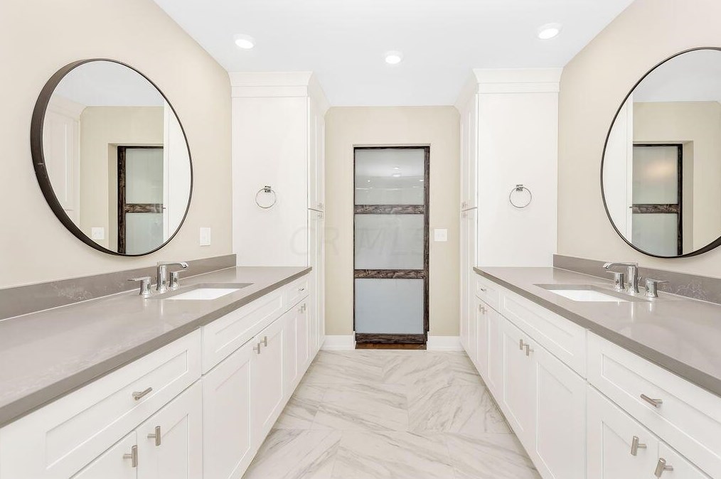 1025 Blind Brook Dr, Columbus OH  43235-1200 exterior