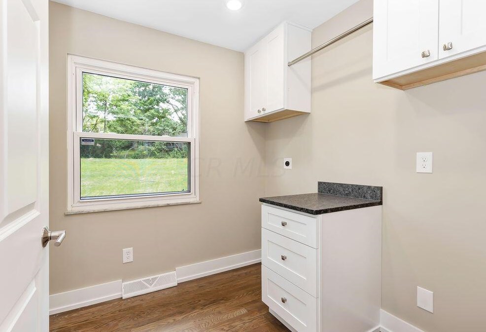 1025 Blind Brook Dr, Columbus OH  43235-1200 exterior