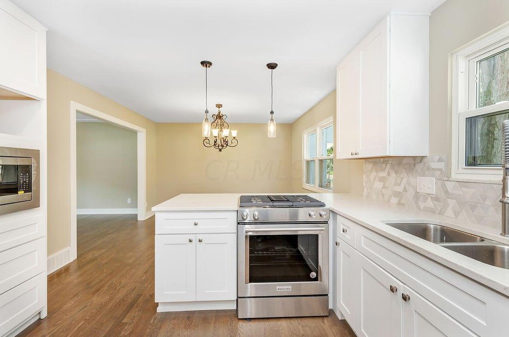 1025 Blind Brook Dr, Columbus OH  43235-1200 exterior