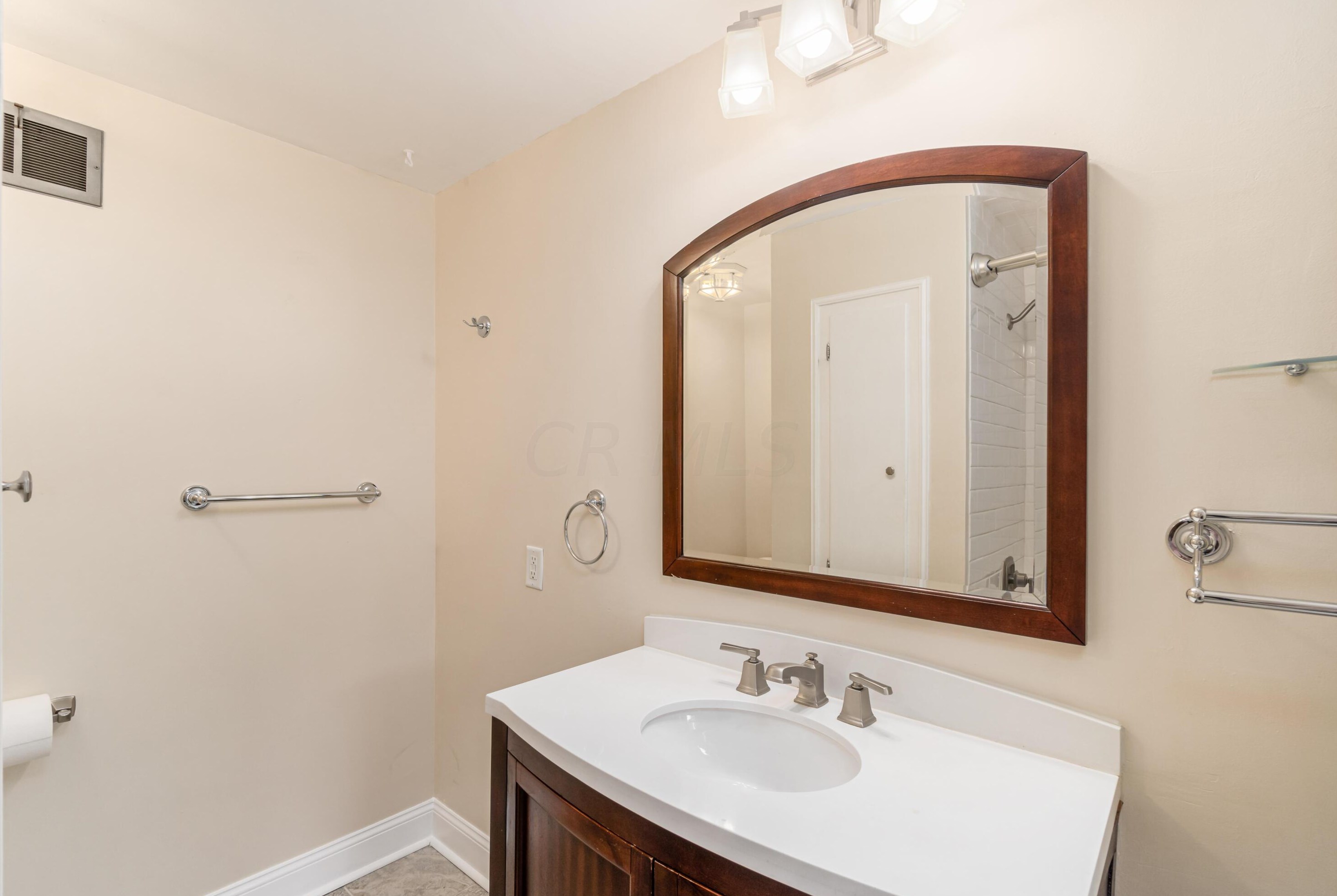 495 Brookside Dr, Columbus OH 43209-2222 exterior