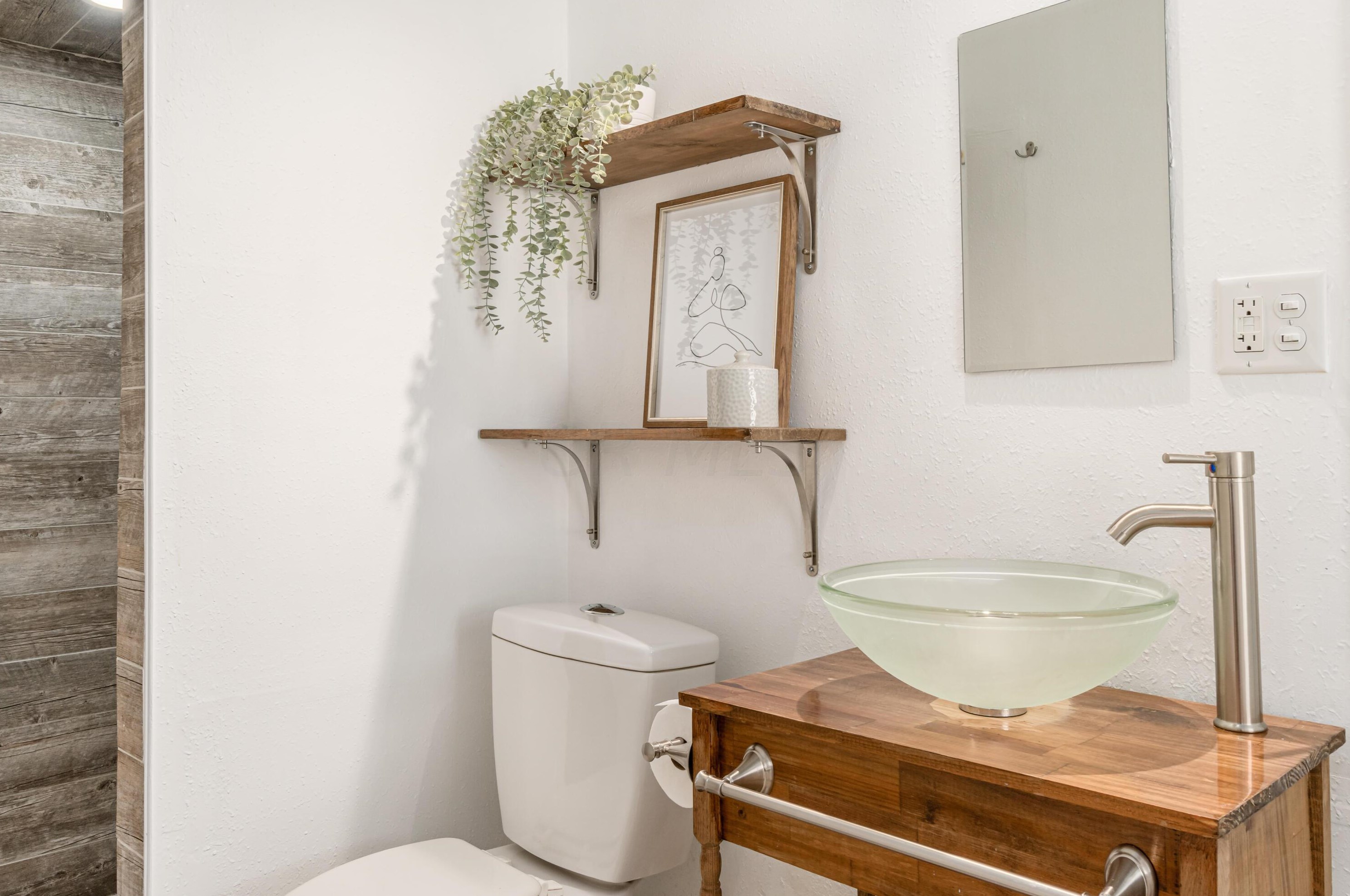 495 Brookside Dr, Columbus OH 43209-2222 exterior