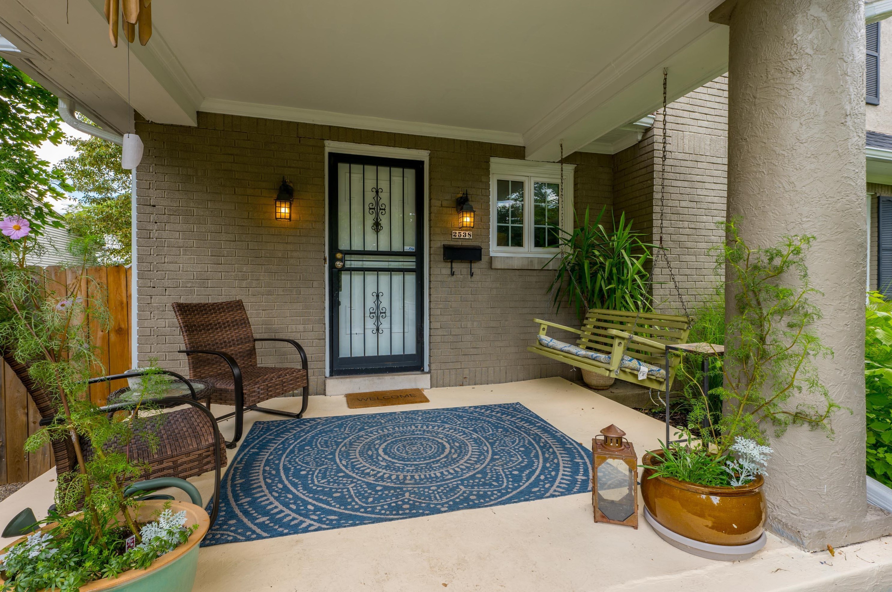 2538 Sherwood Rd, Columbus, OH 43209-2154