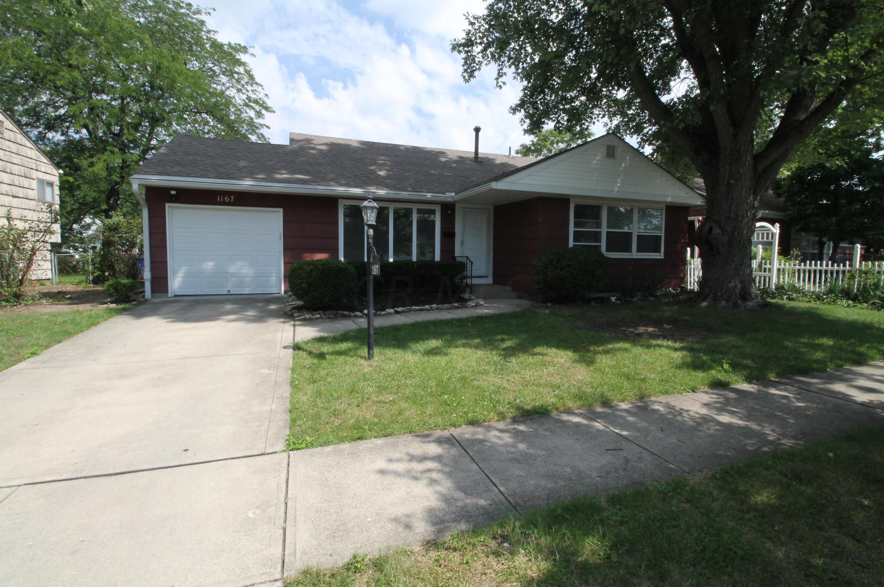 1167 Manfeld Dr, Columbus, OH 43227