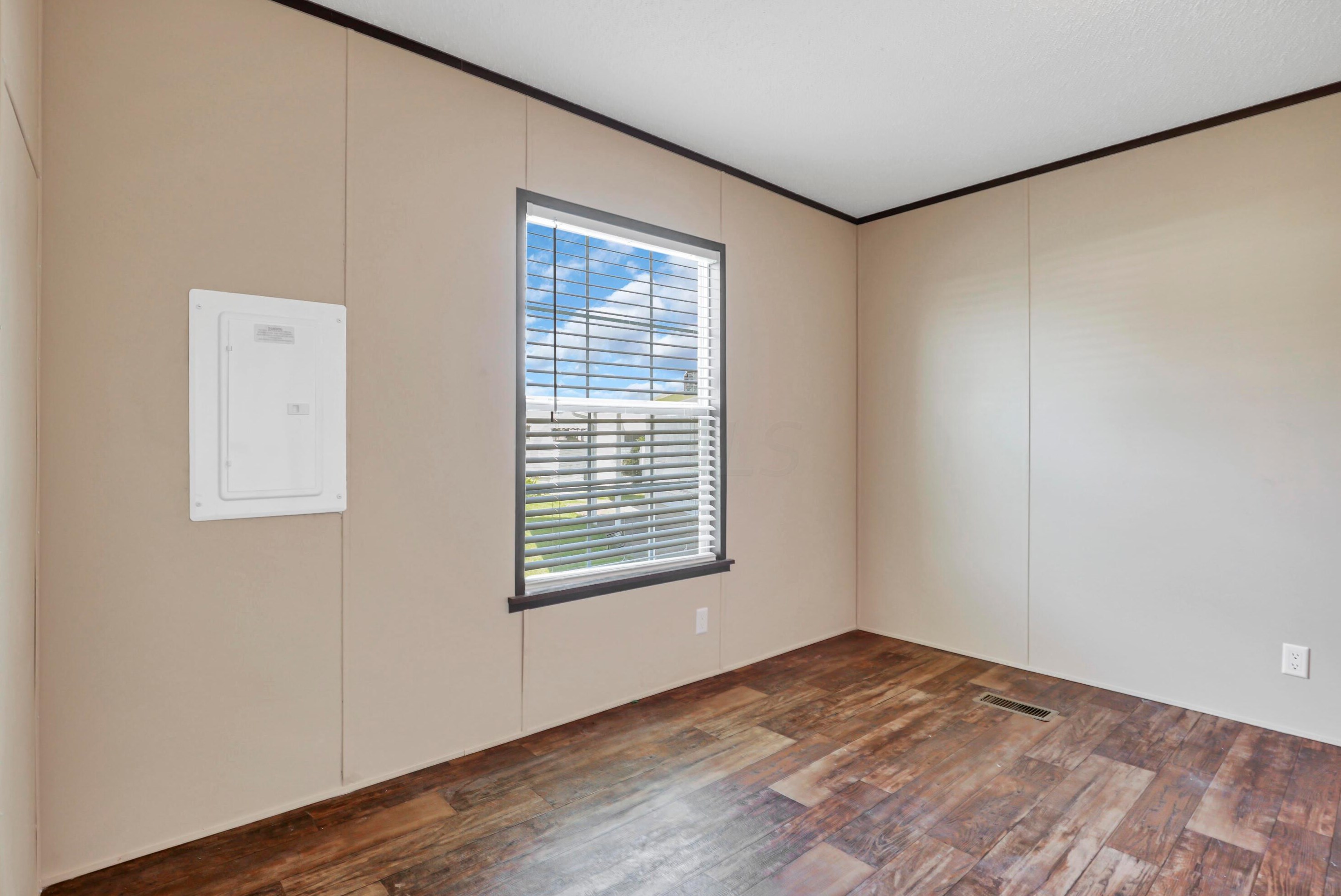 795 Janice Pkwy, Columbus OH 43223-2625 exterior