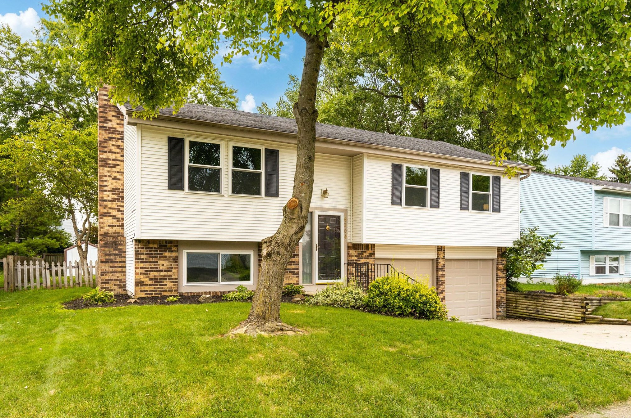 6204 Emberwood Rd, Dublin, OH 43017-1908