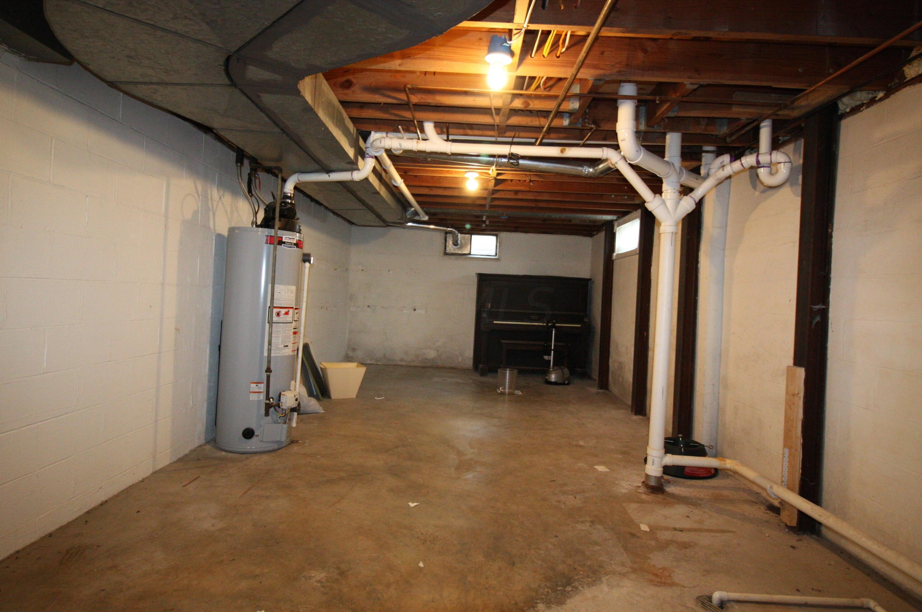 3230 Briggs Rd, Columbus OH 43204-1702 exterior