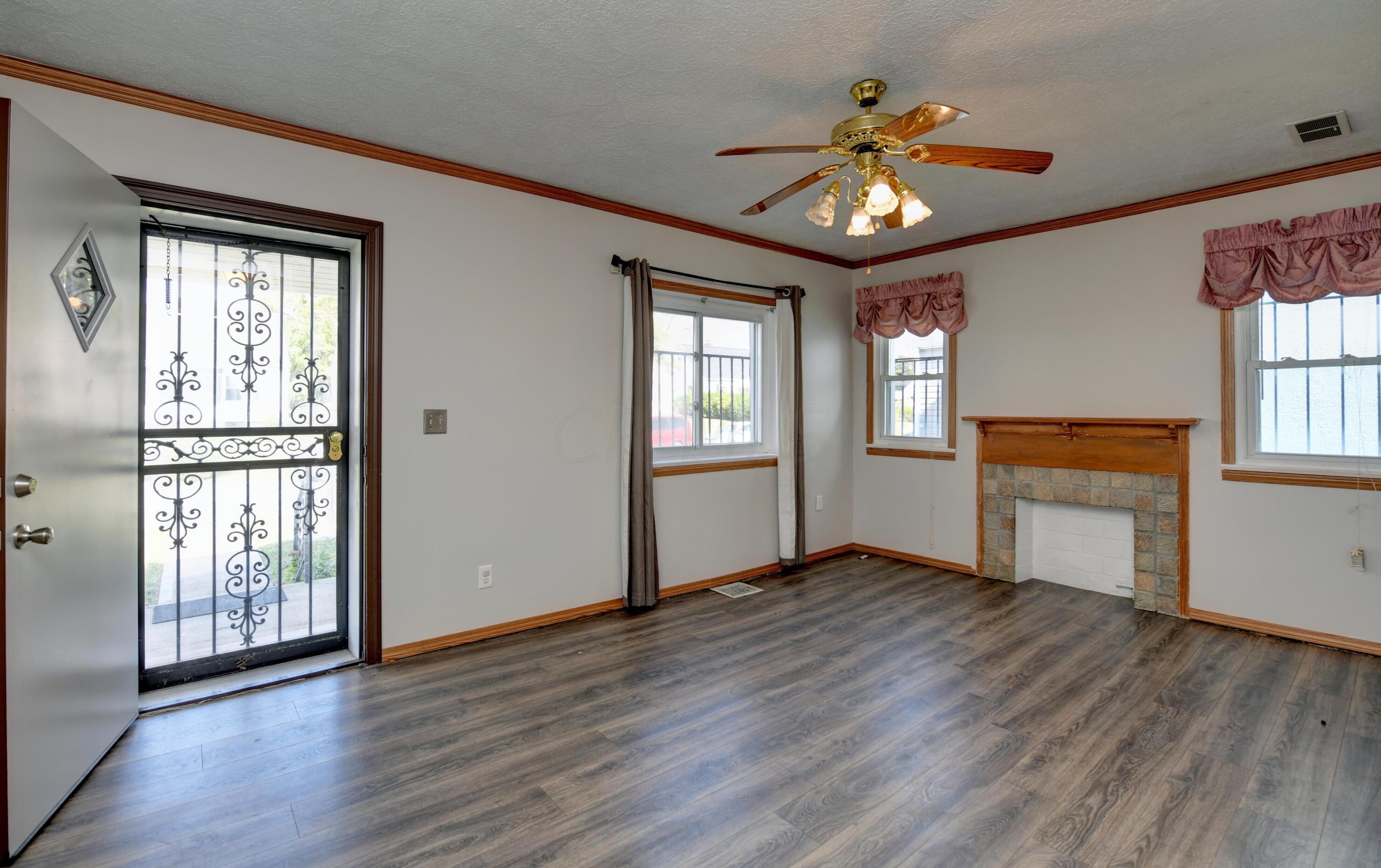 915 20th Ave, Columbus OH  43211-2401 exterior