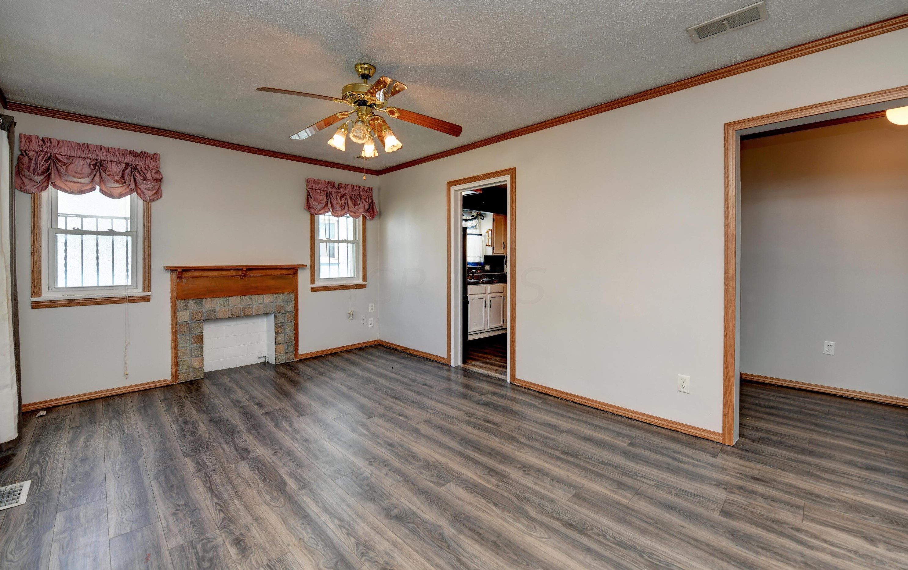 915 20th Ave, Columbus OH  43211-2401 exterior