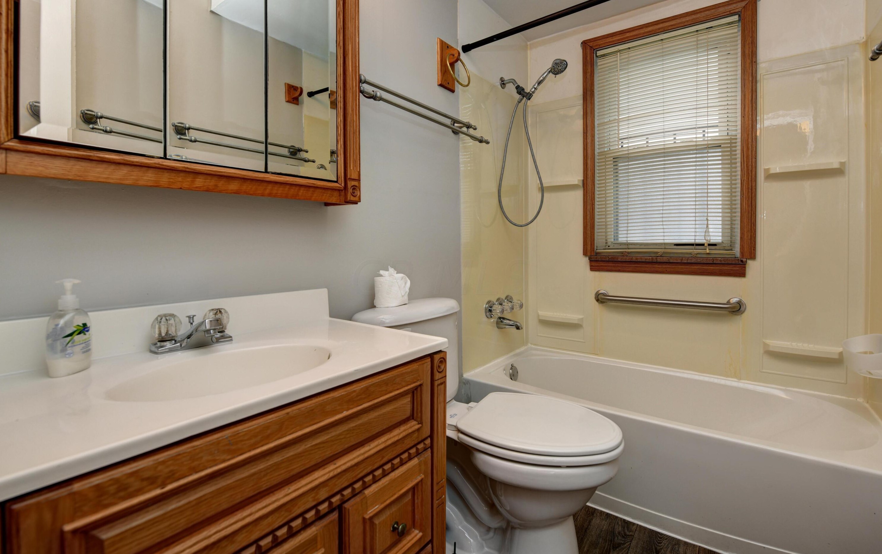 915 20th Ave, Columbus OH  43211-2401 exterior