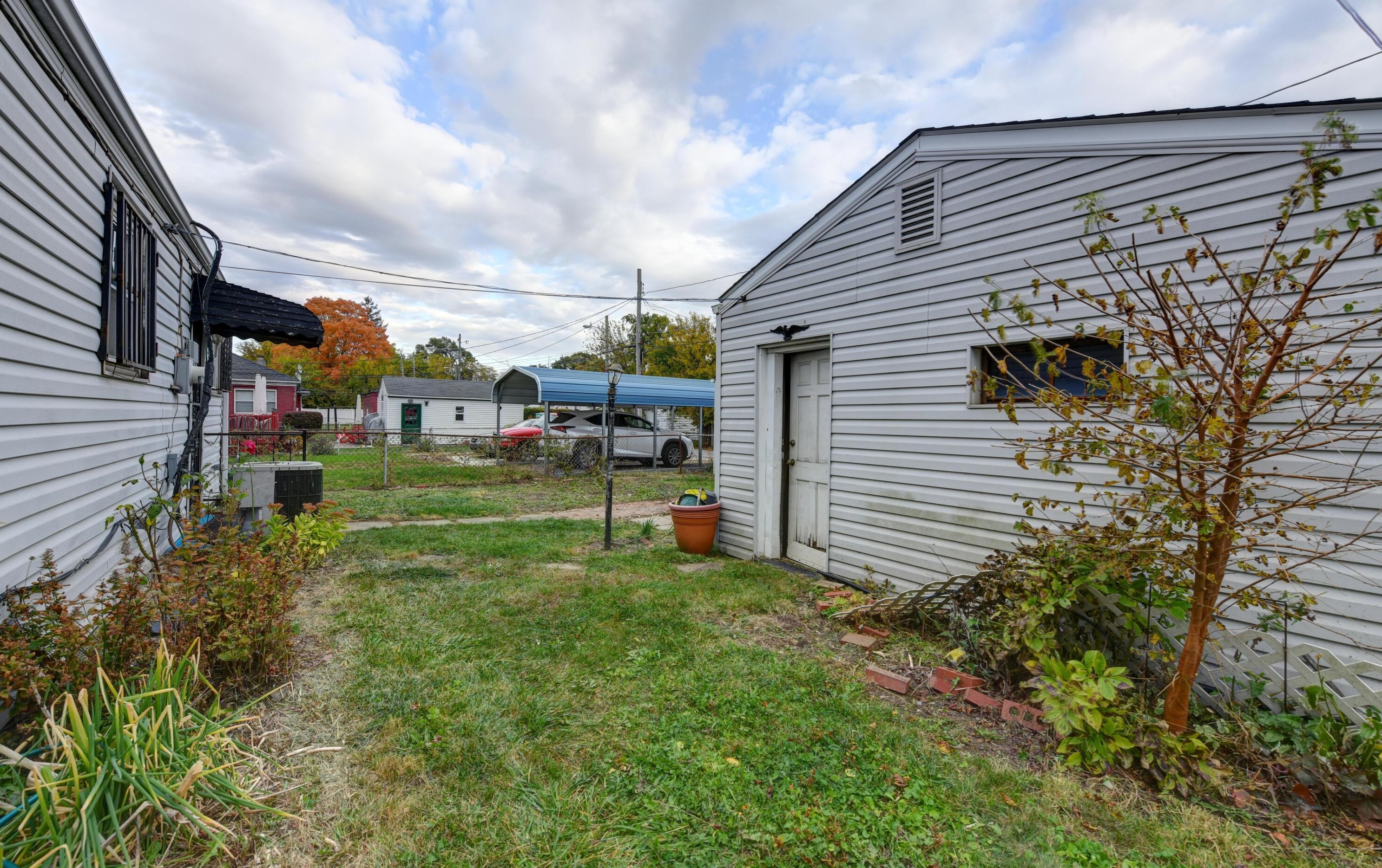 915 20th Ave, Columbus OH  43211-2401 exterior