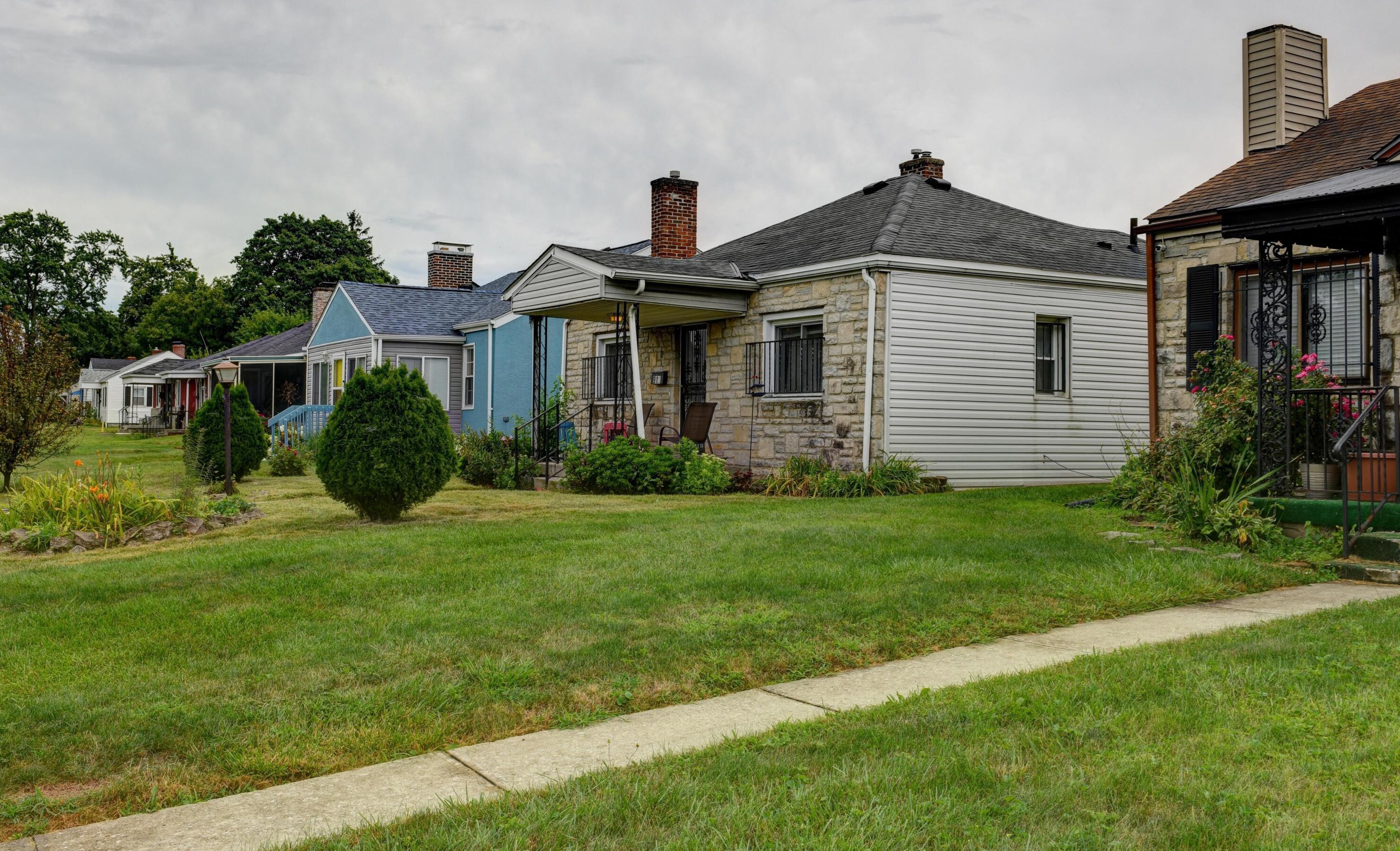 915 20th Ave, Columbus OH  43211-2401 exterior