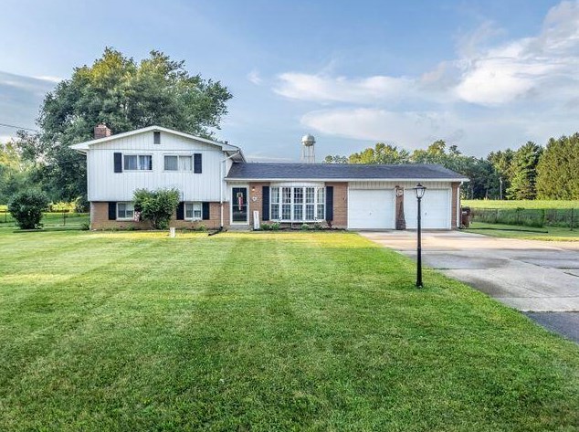 5884 Troy Rd, Springfield, OH 45502