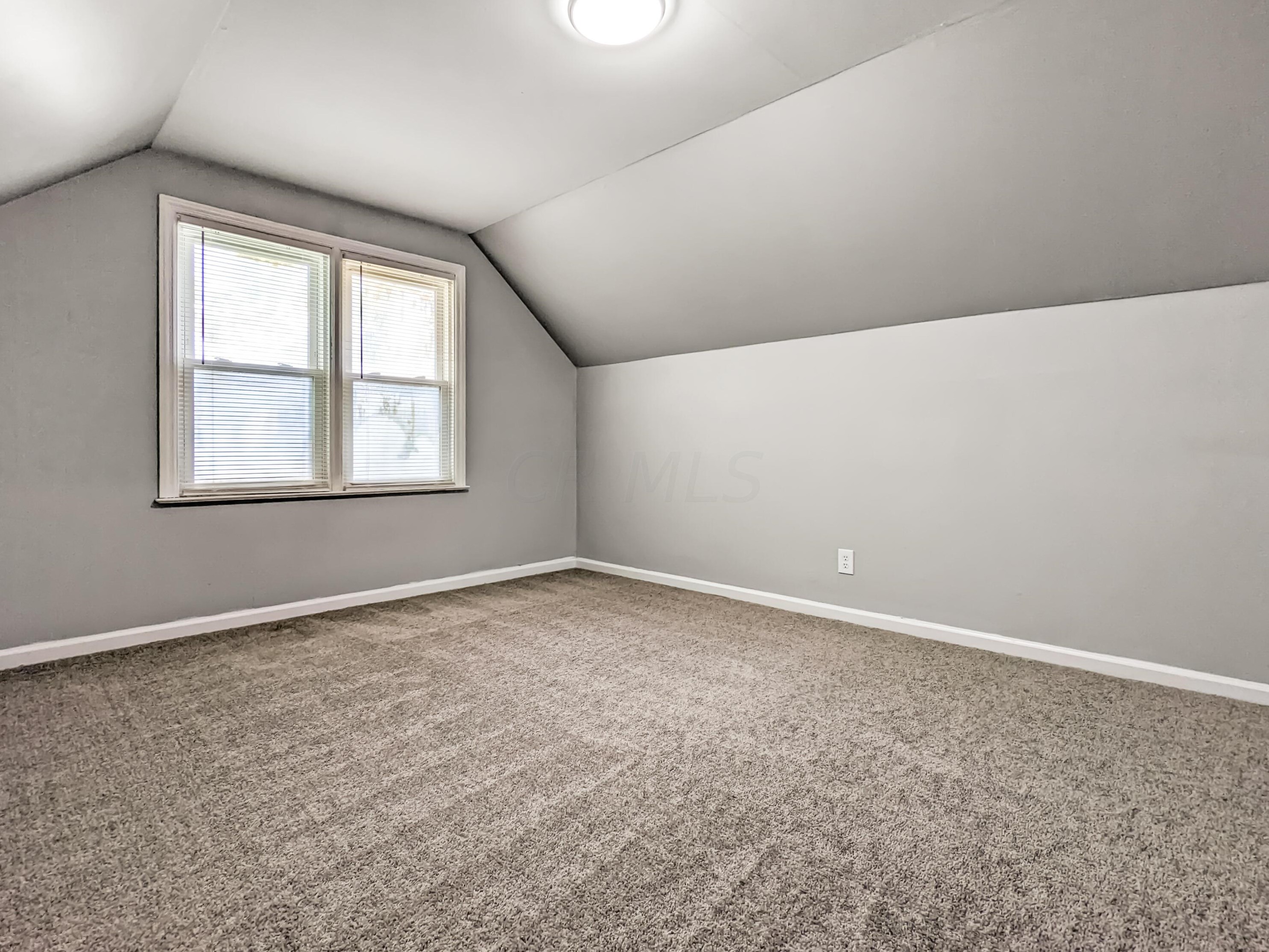 864 Wainwright Dr, Columbus OH  43224-3950 exterior