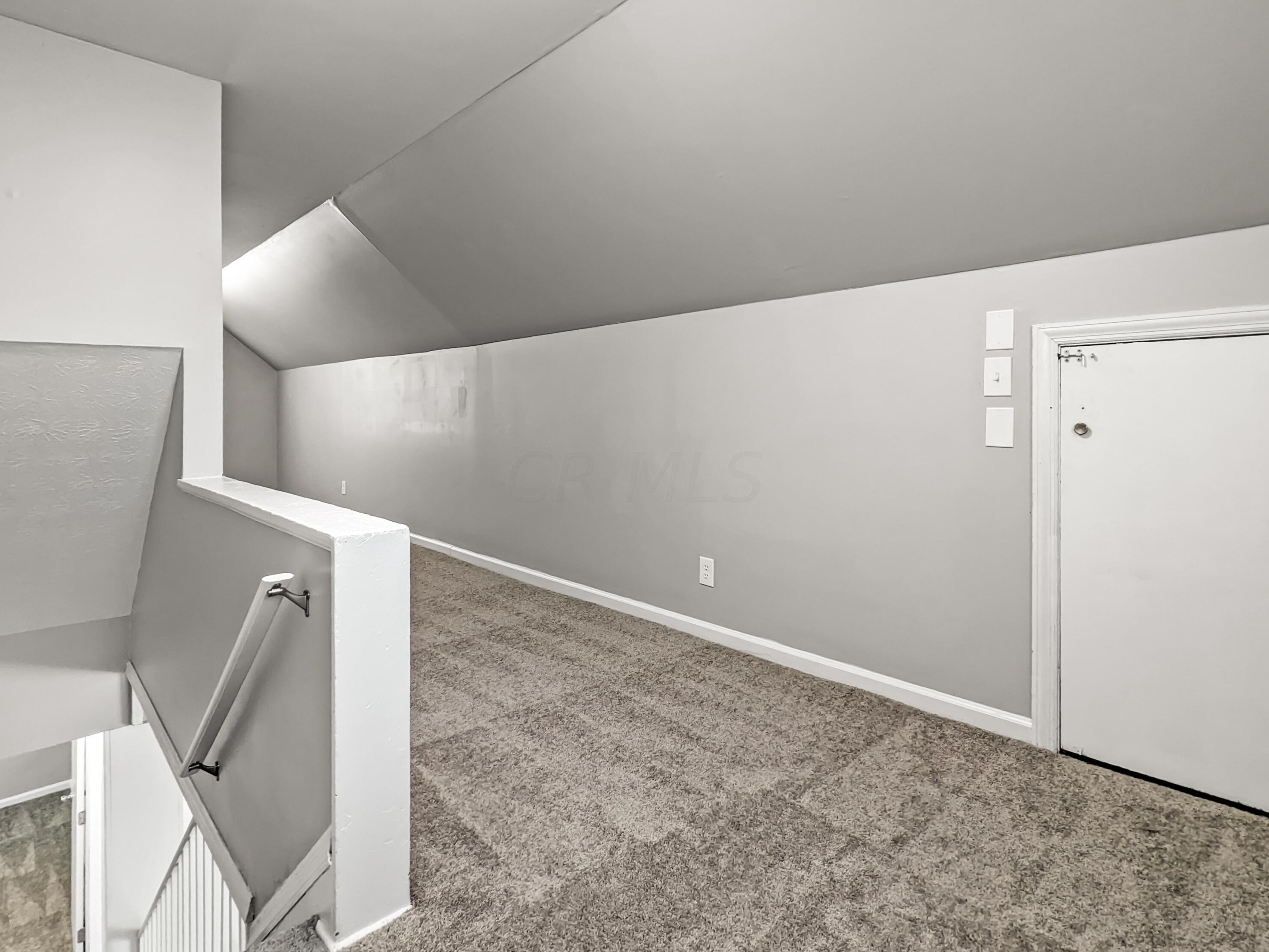 864 Wainwright Dr, Columbus OH  43224-3950 exterior