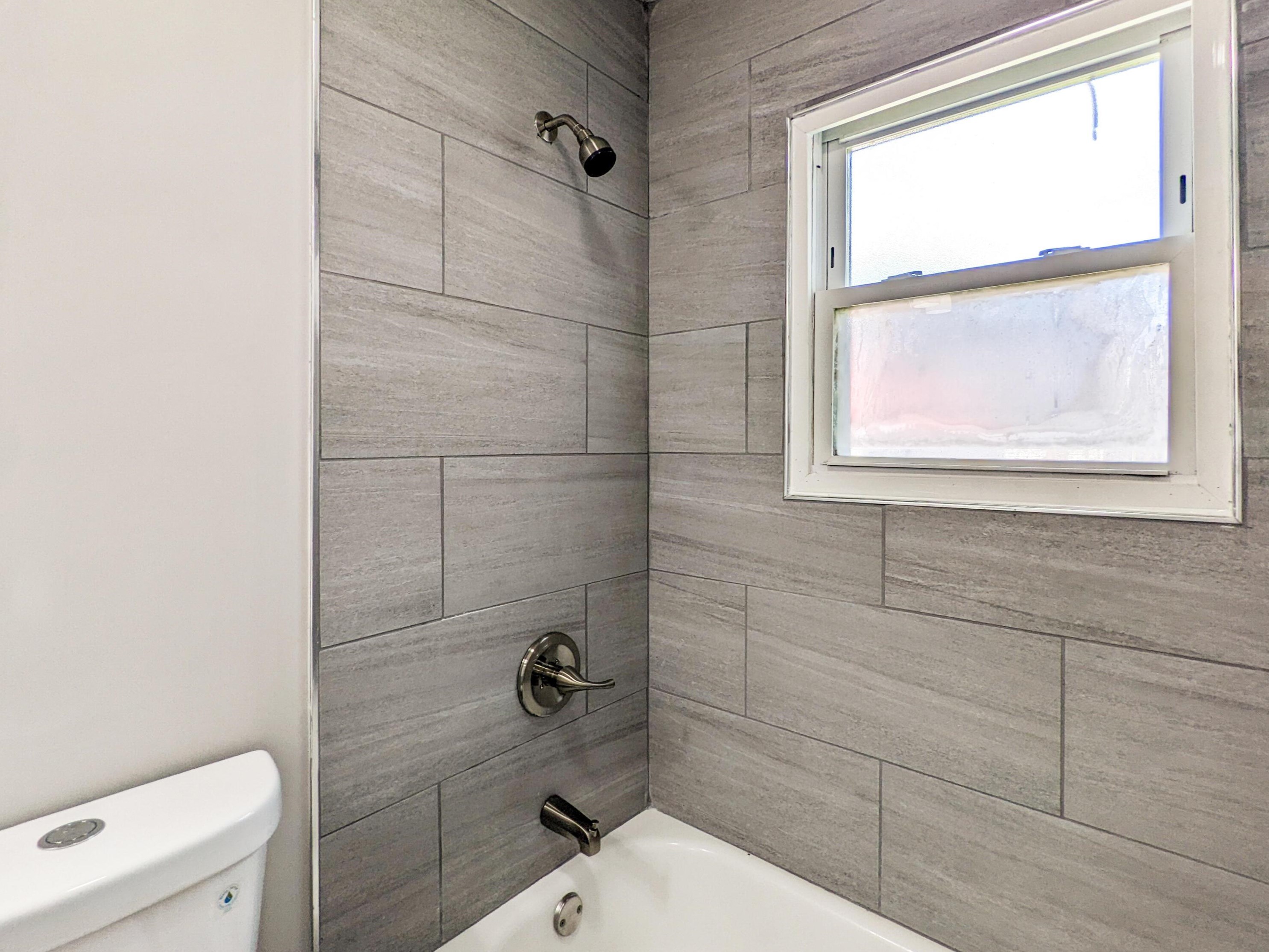 864 Wainwright Dr, Columbus OH  43224-3950 exterior