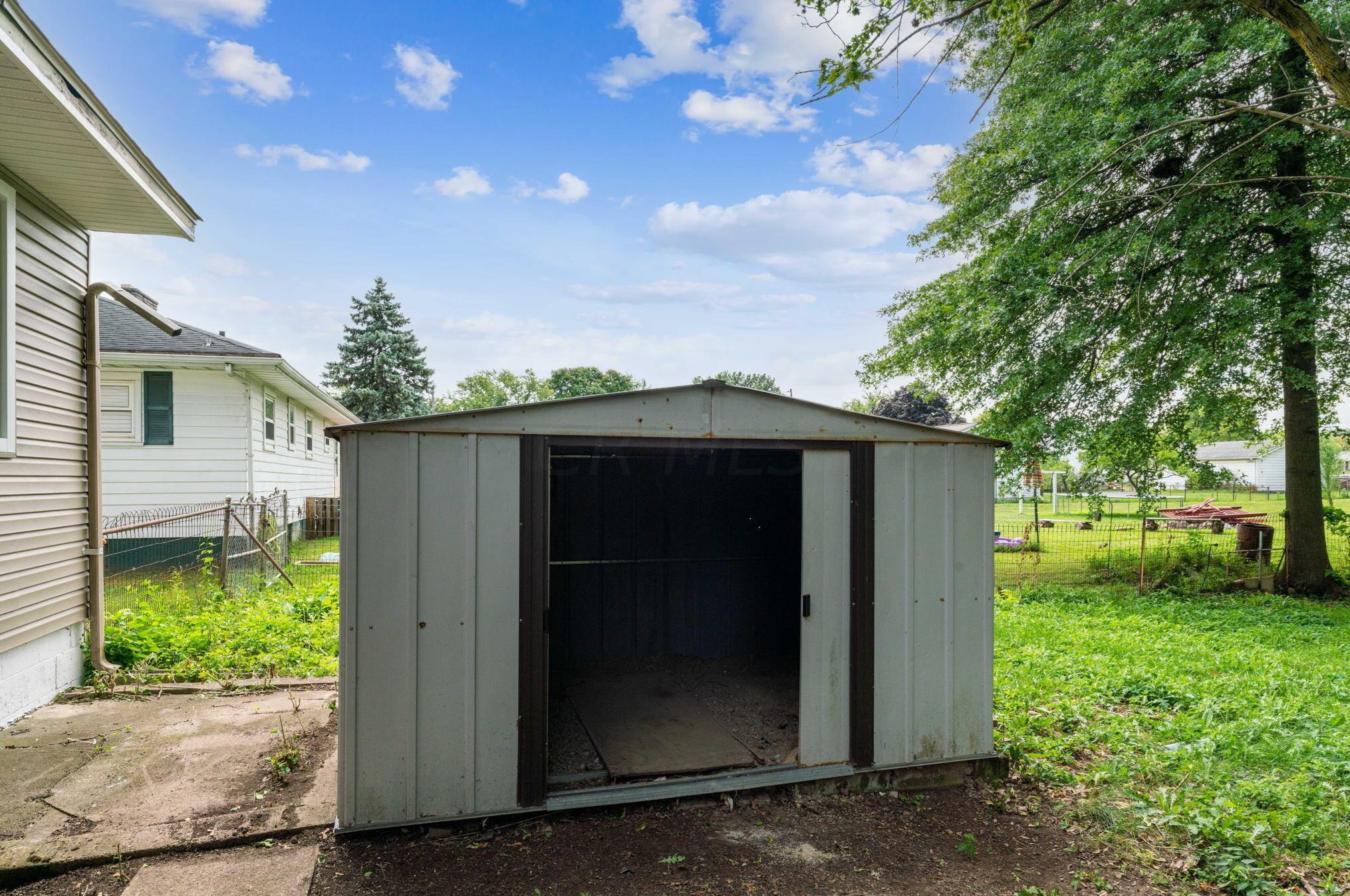 399 Garden Heights Ave, Columbus OH  43228-5305 exterior