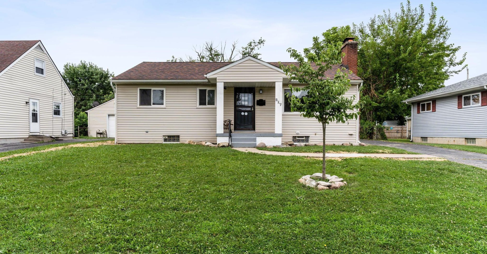 817 Joyful St, Columbus, OH 43204-1057
