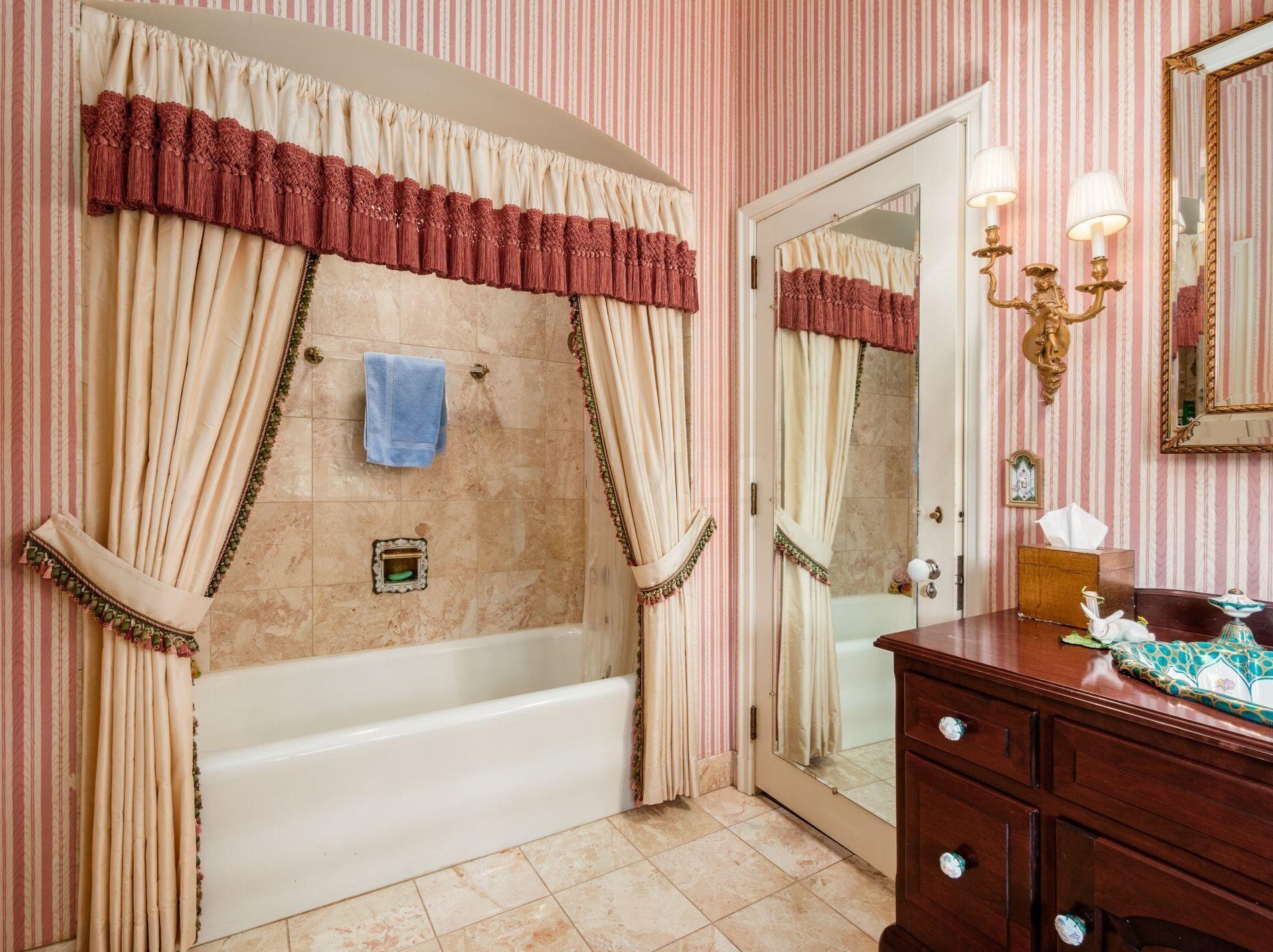 189 Parkview Ave, Columbus OH 43209-1676 exterior