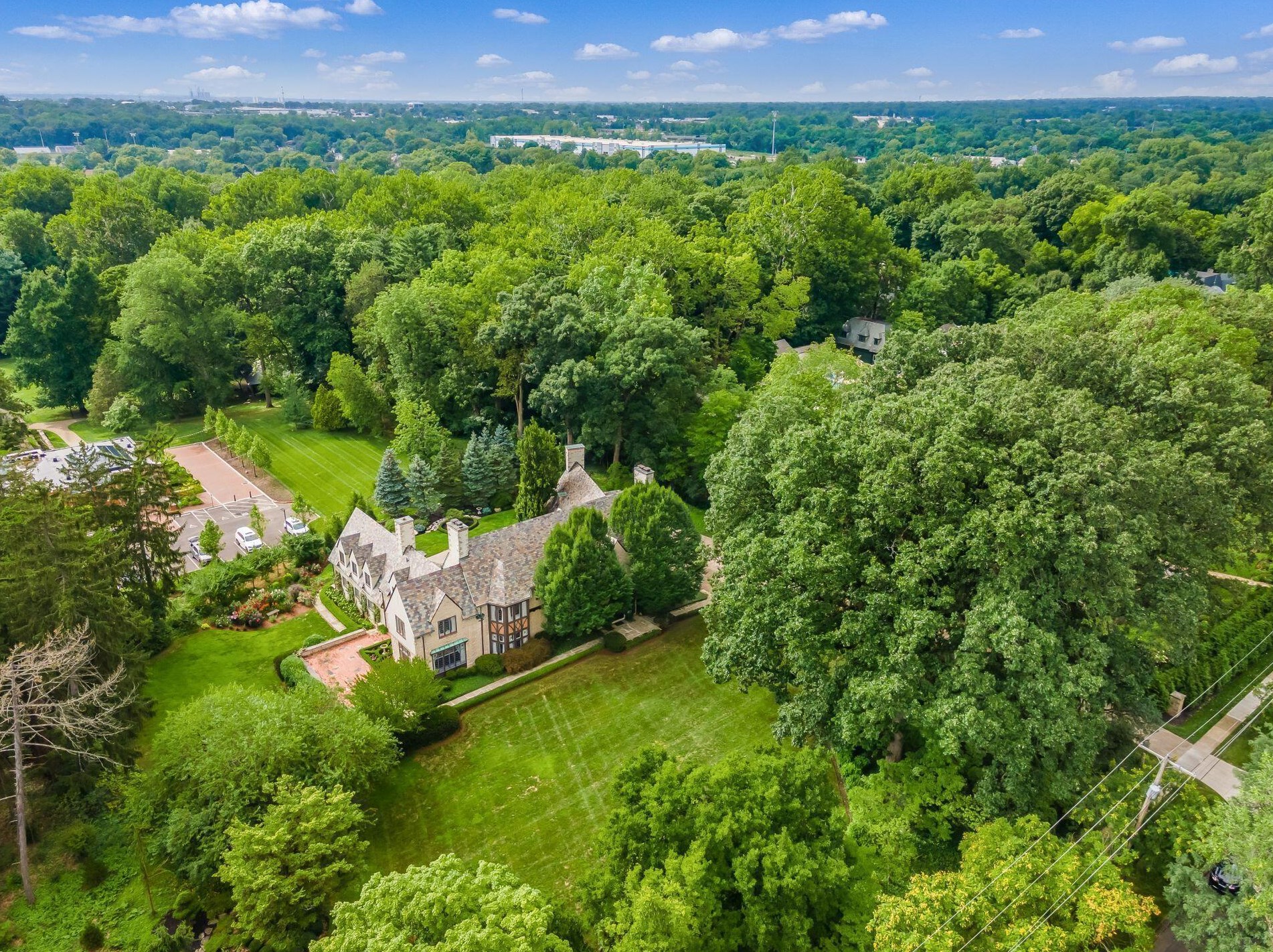 189 Parkview Ave, Columbus OH 43209-1676 exterior