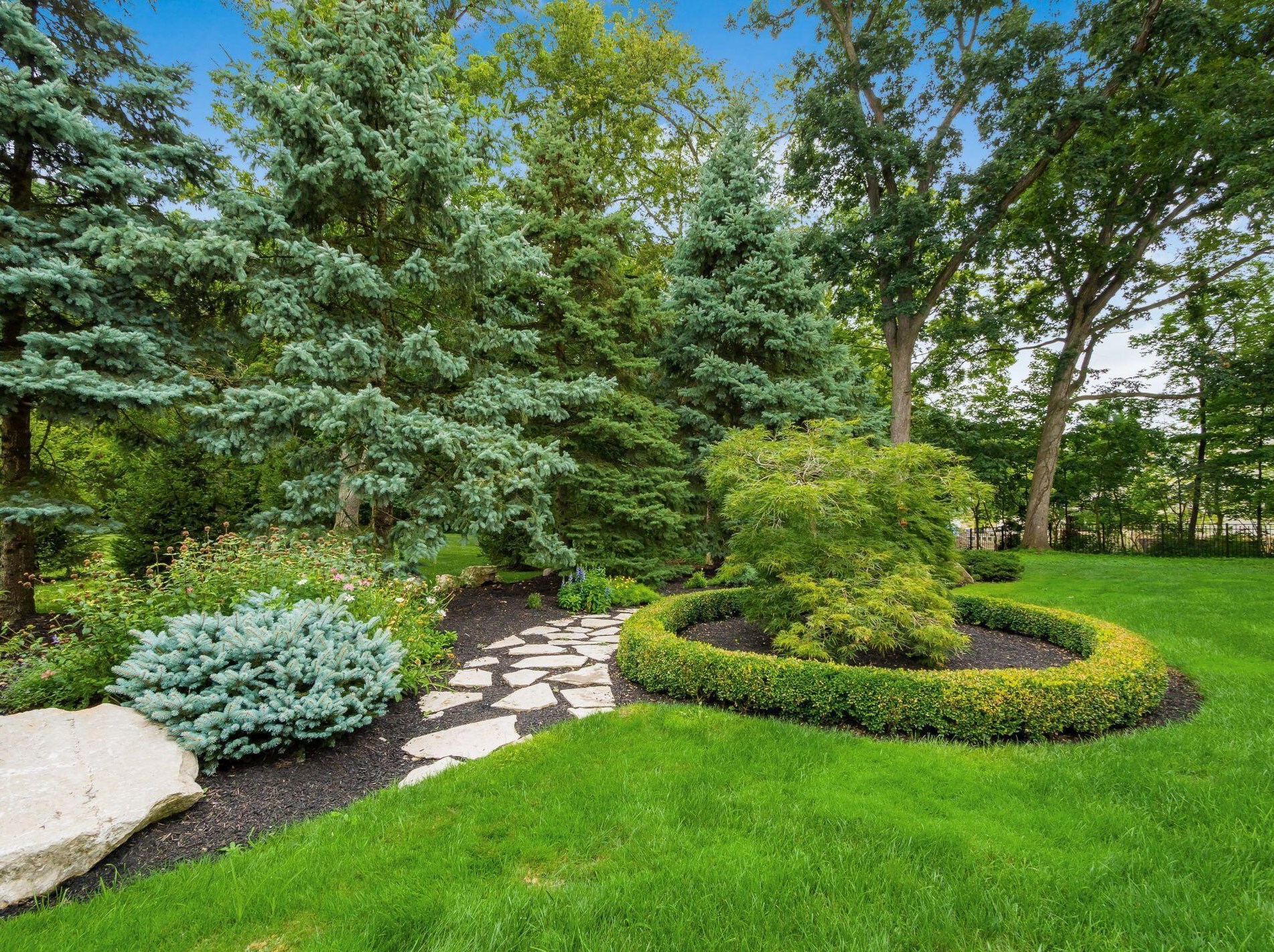 189 Parkview Ave, Columbus OH 43209-1676 exterior