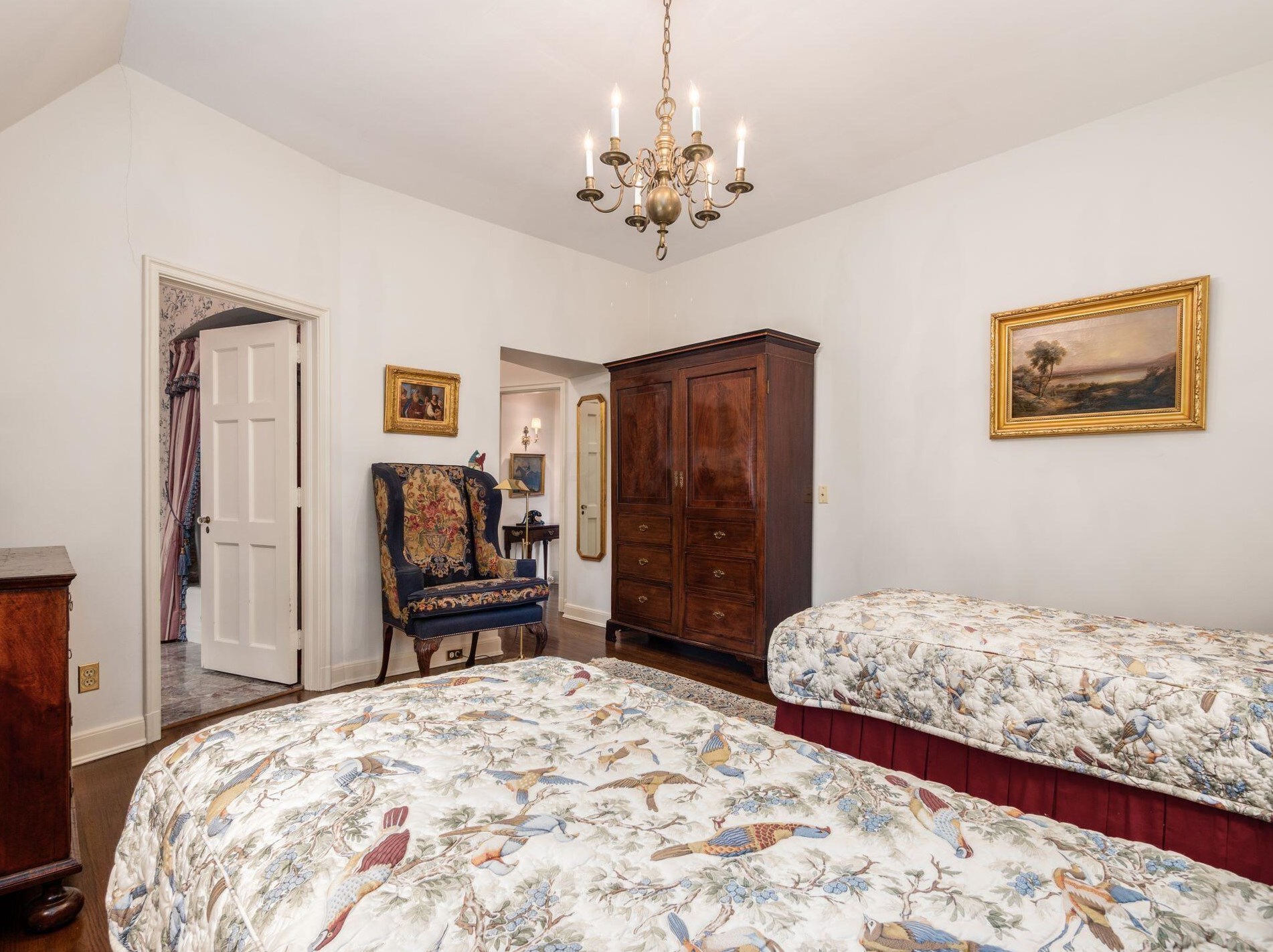 189 Parkview Ave, Columbus OH 43209-1676 exterior