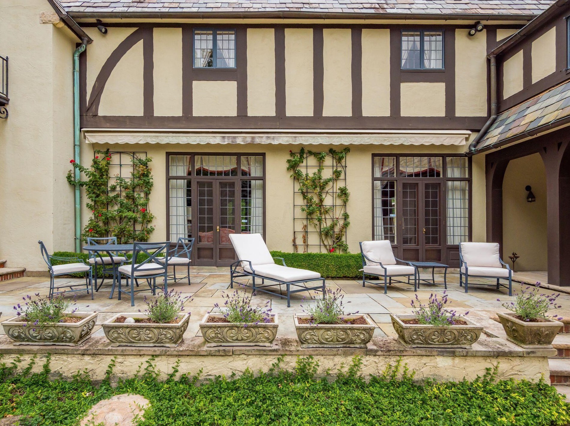 189 Parkview Ave, Columbus OH 43209-1676 exterior