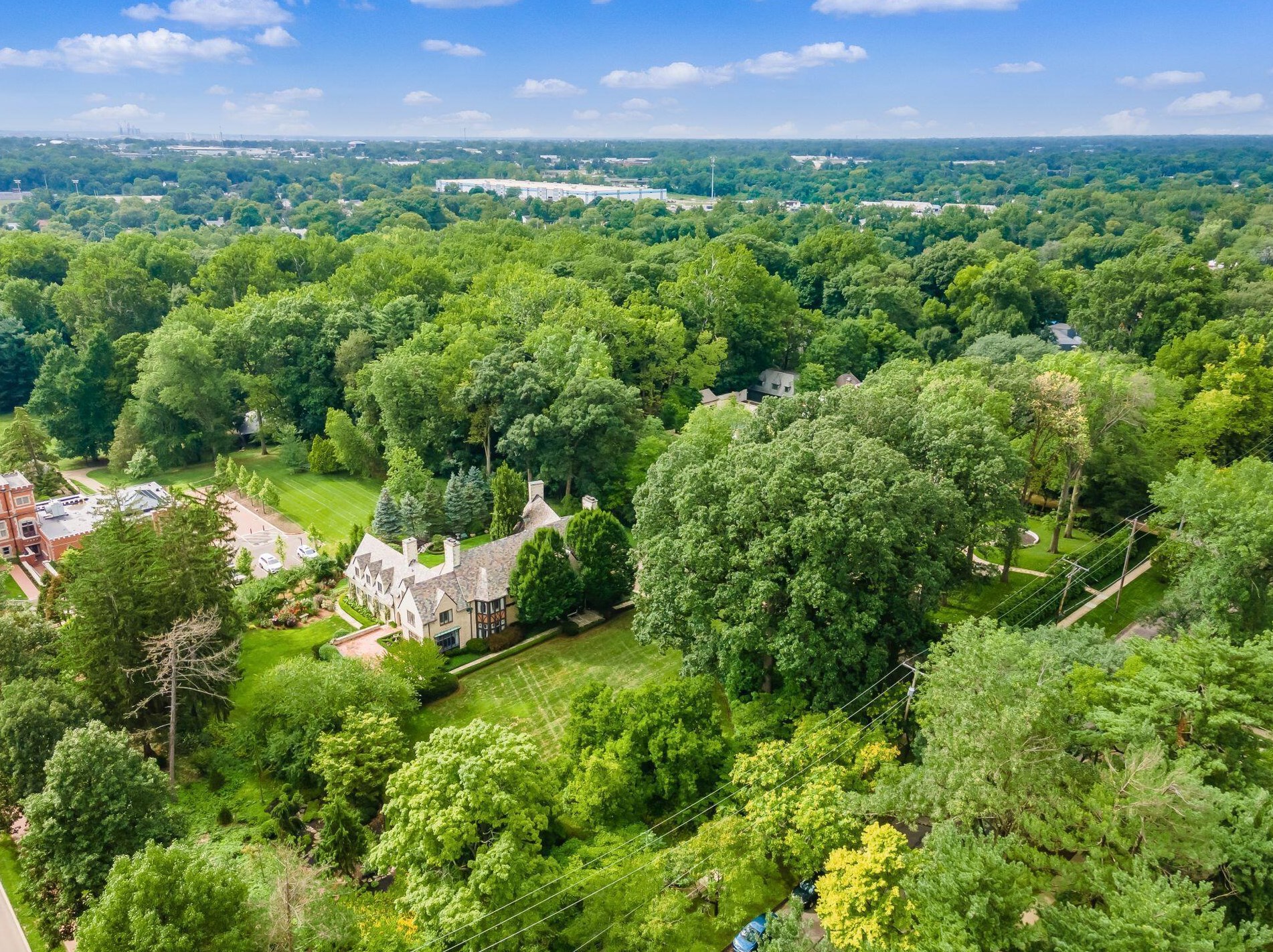 189 Parkview Ave, Columbus OH 43209-1676 exterior