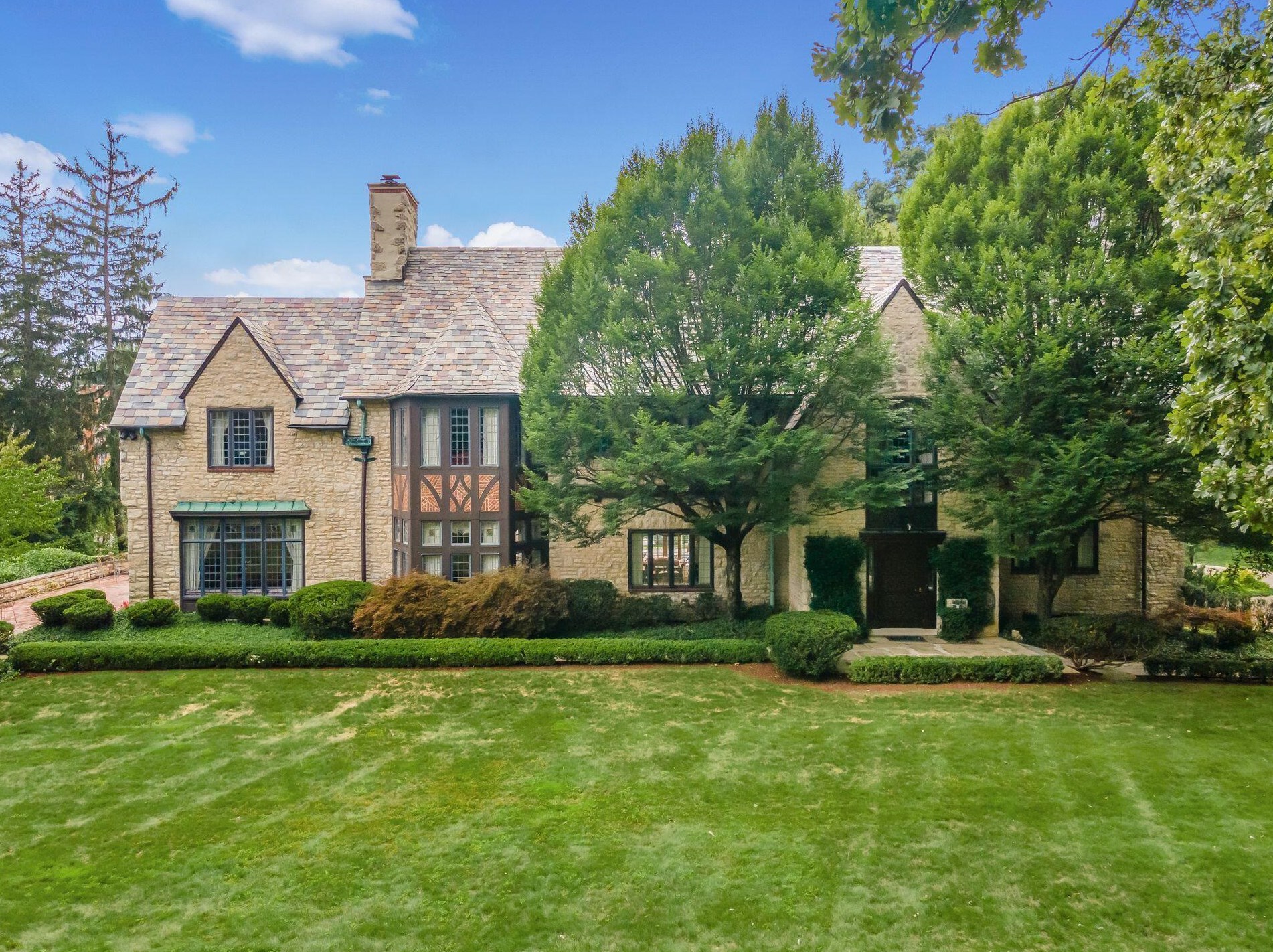 189 Parkview Ave, Columbus OH 43209-1676 exterior