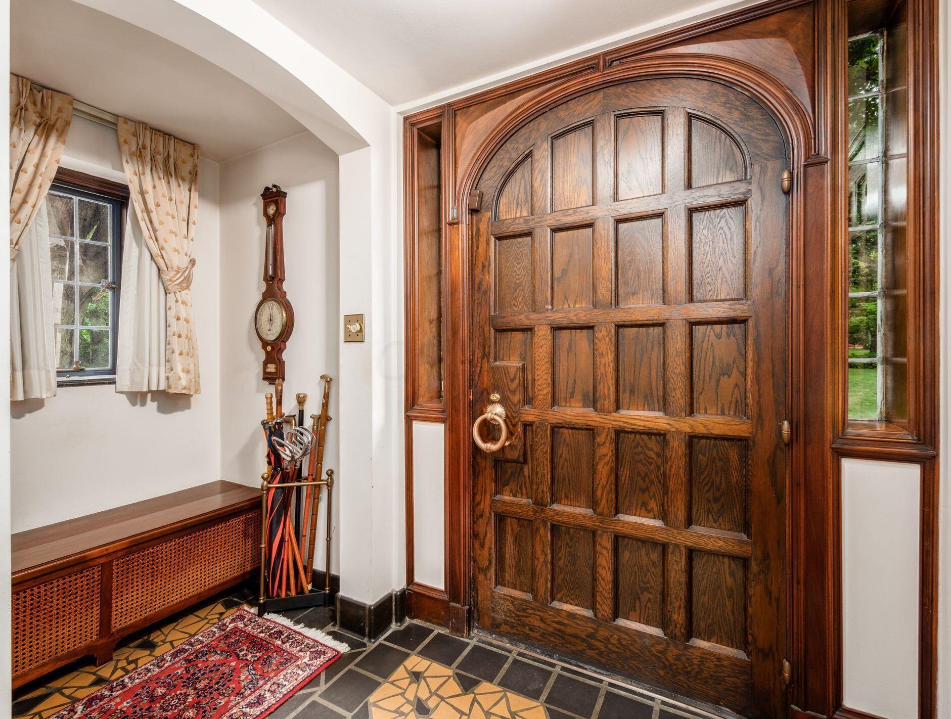 189 Parkview Ave, Columbus OH 43209-1676 exterior