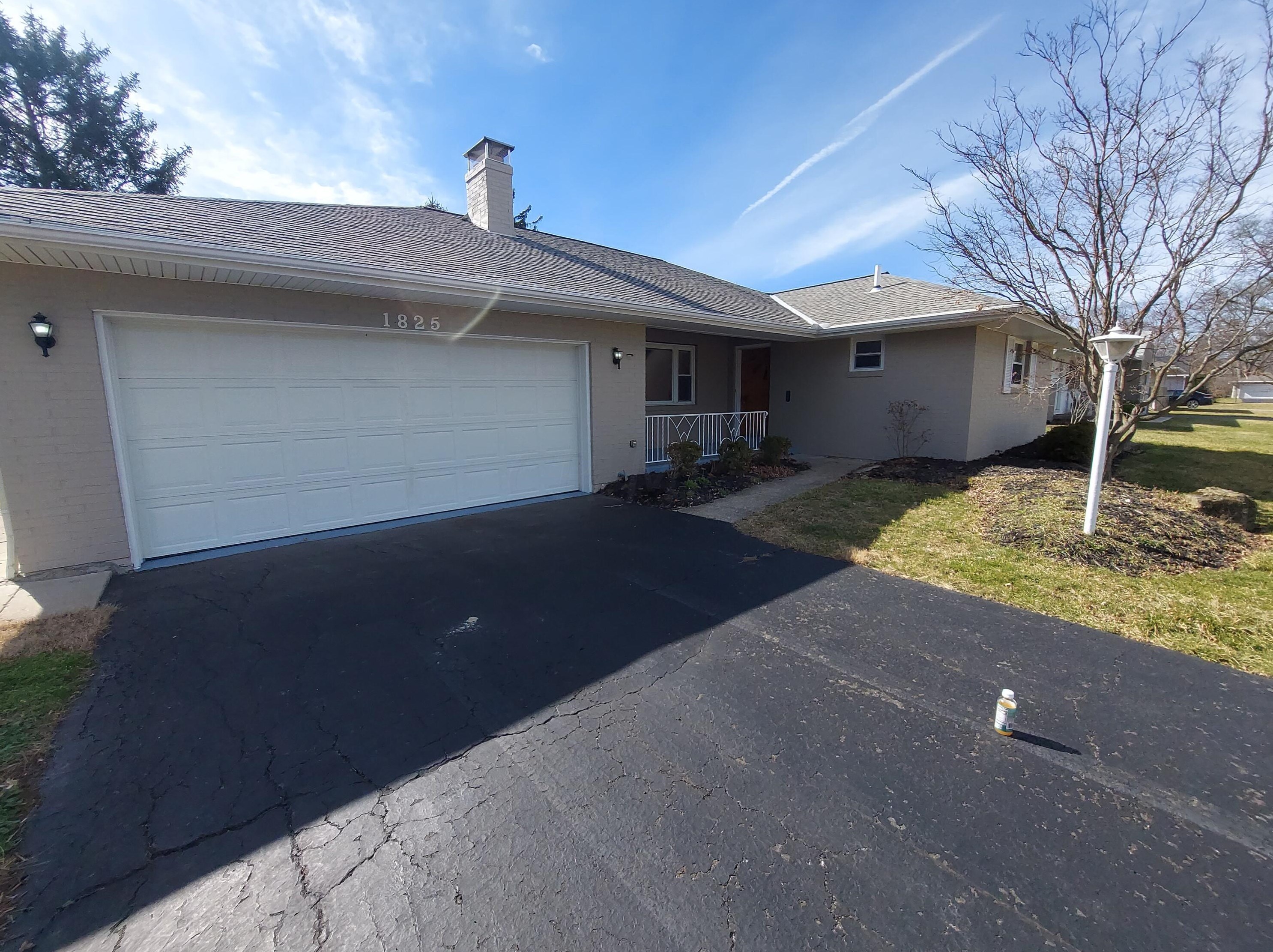 1825 Merriweather Dr, Columbus, OH 43221-1326
