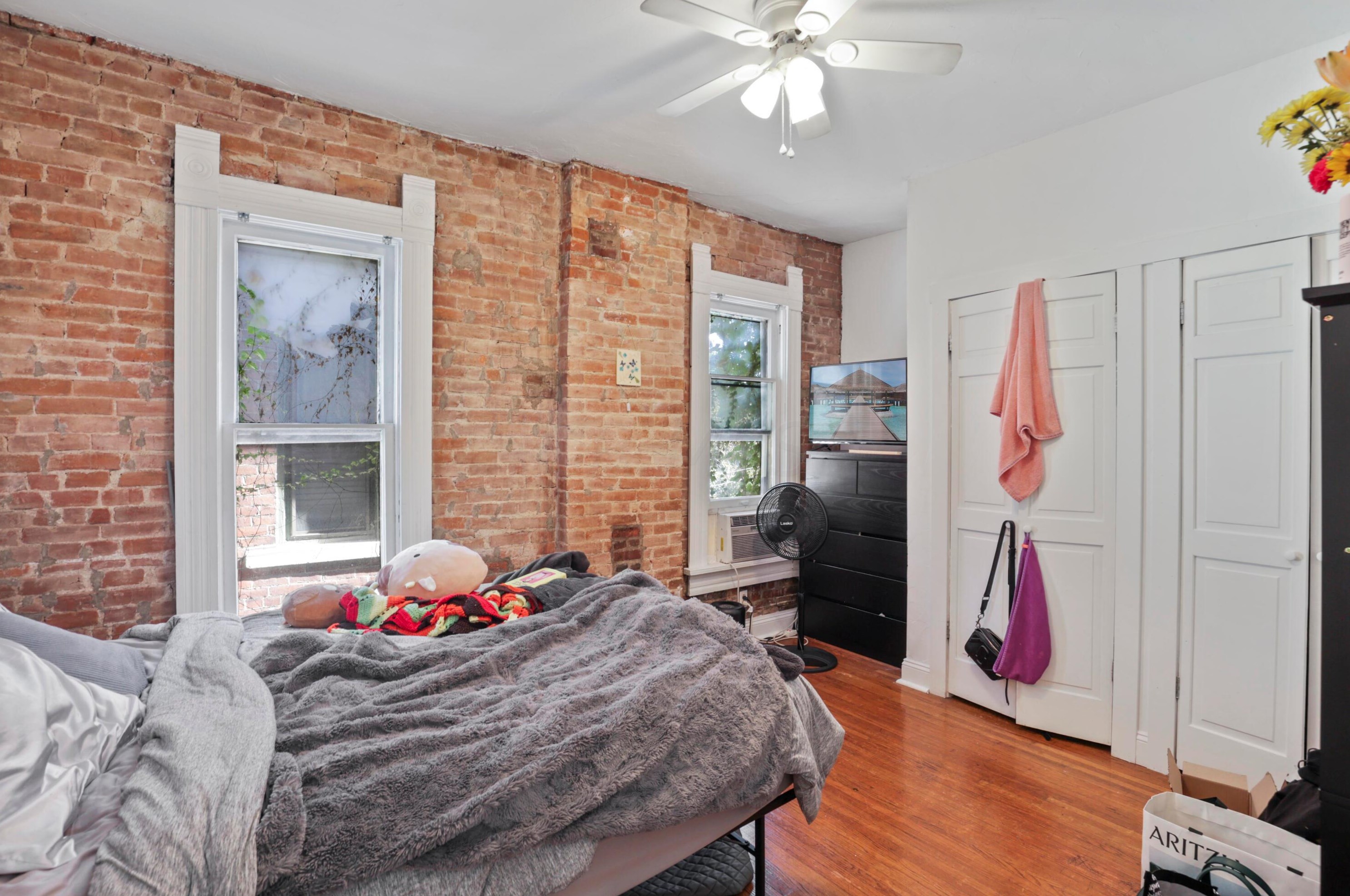 1022 Neil Ave, Columbus OH 43201-3437 exterior