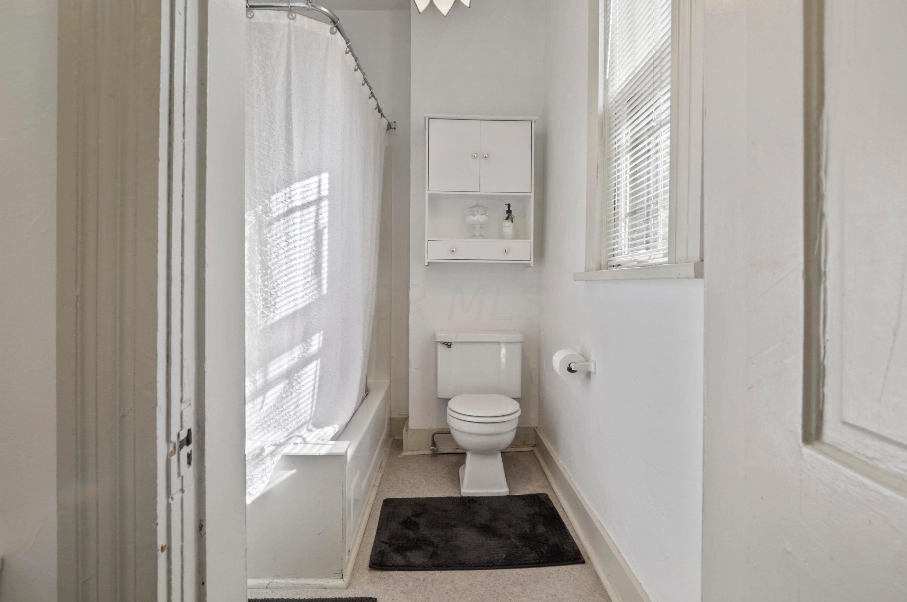 1022 Neil Ave, Columbus OH 43201-3437 exterior