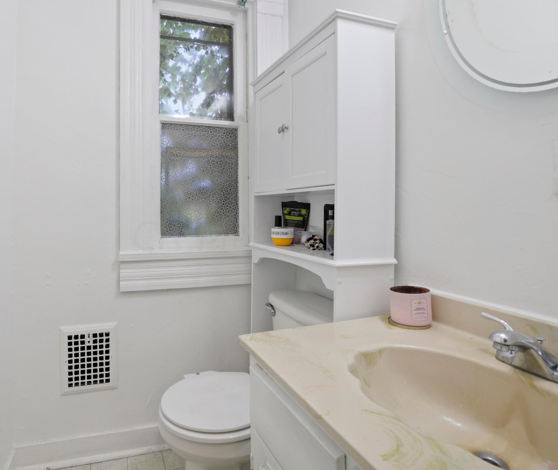 1022 Neil Ave, Columbus OH 43201-3437 exterior