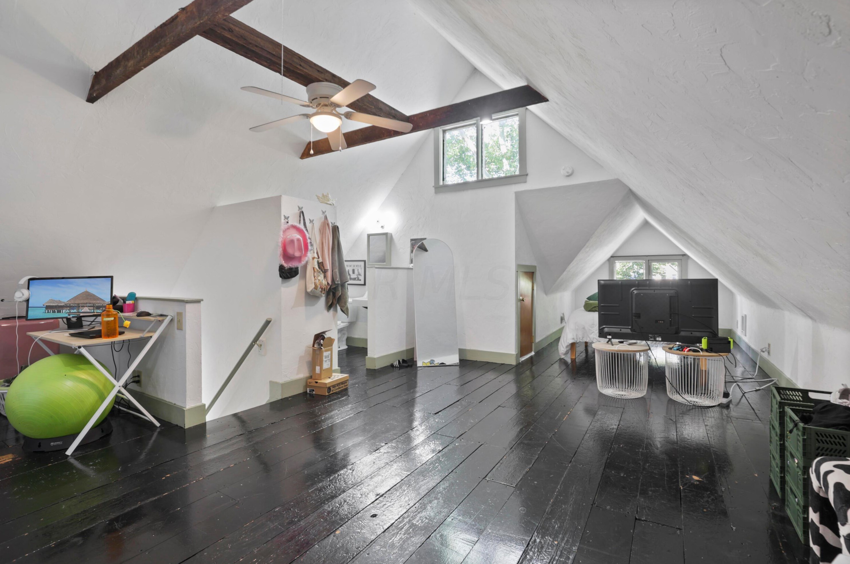 1022 Neil Ave, Columbus OH 43201-3437 exterior