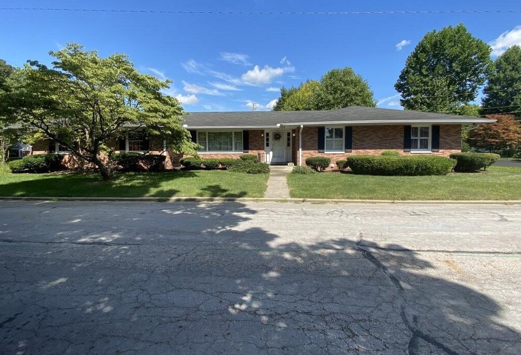 440 Wood Ln, Circleville, OH 43113
