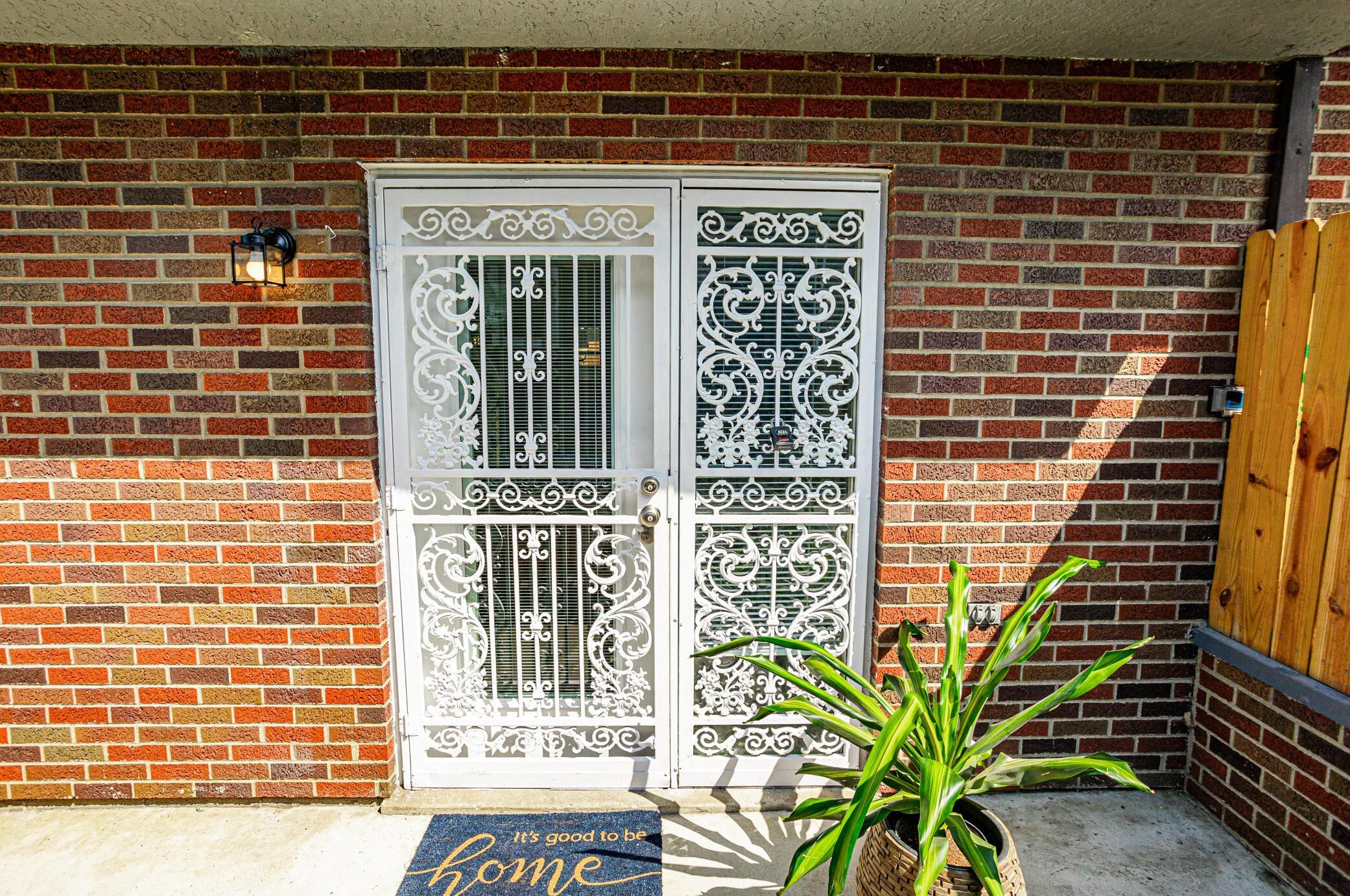 1283 Frebis Ave, Columbus OH  43206-3716 exterior