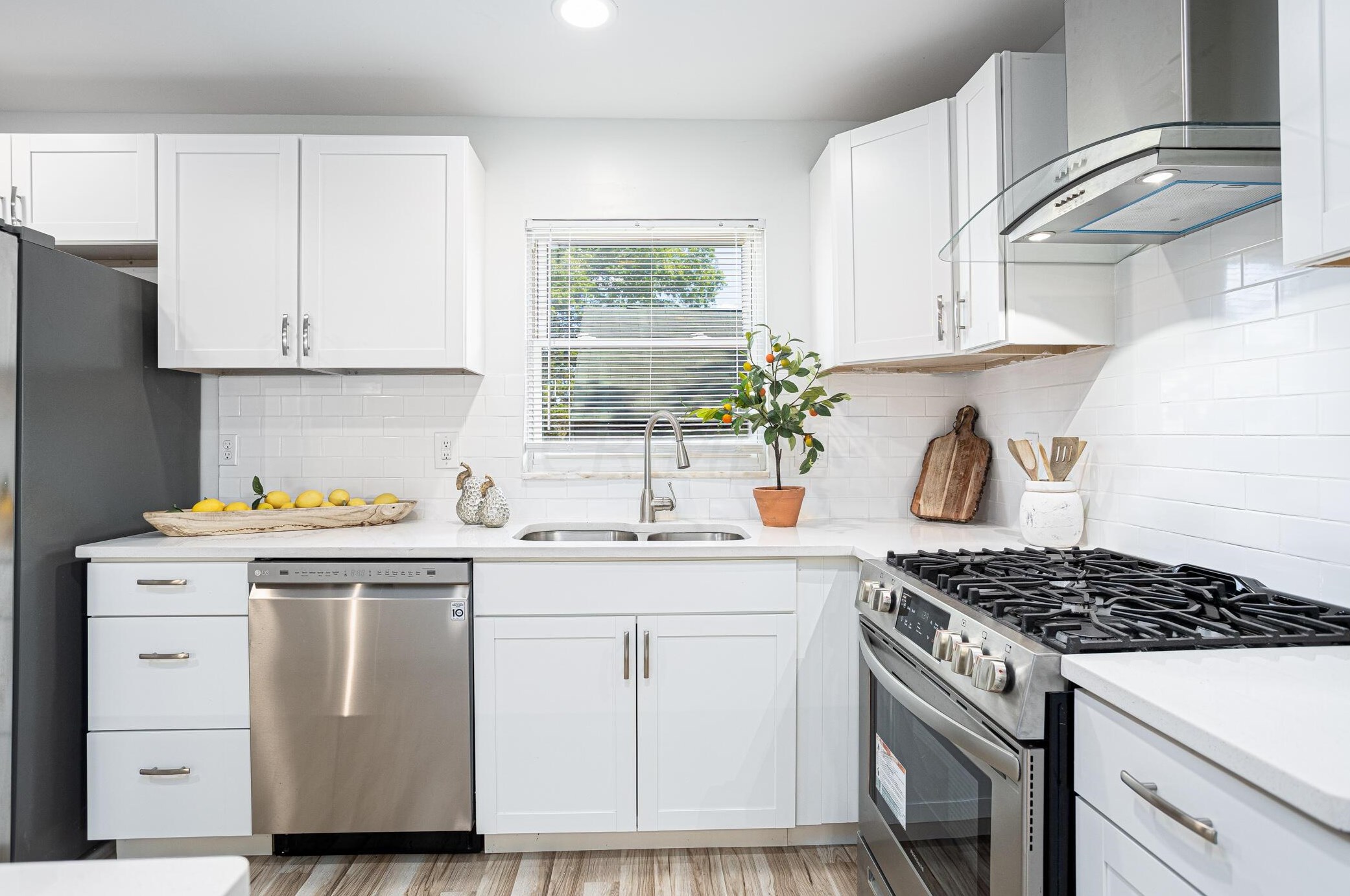 1283 Frebis Ave, Columbus OH  43206-3716 exterior