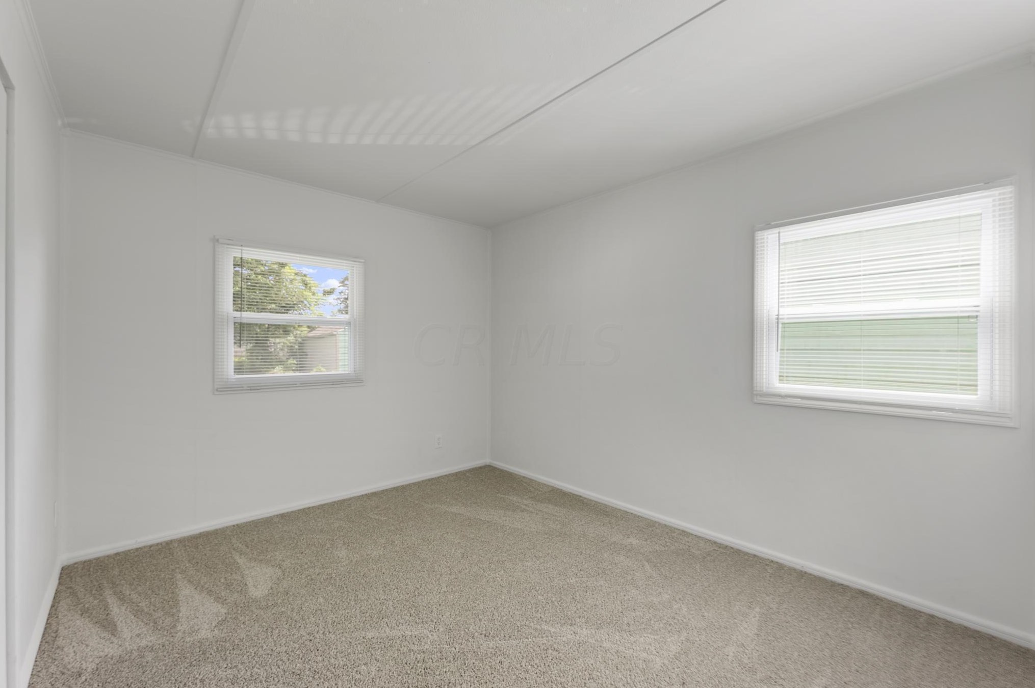 1022 James Rd, Columbus OH  43227-1072 exterior