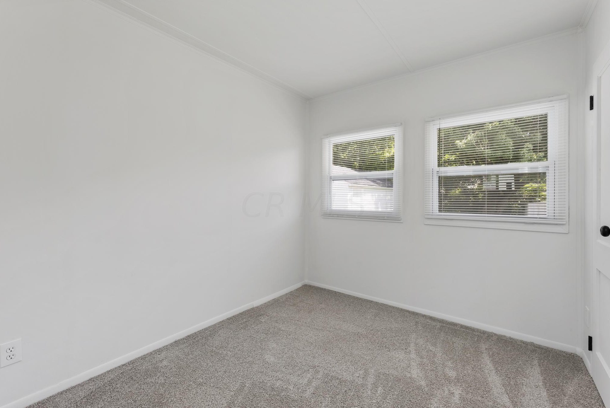 1022 James Rd, Columbus OH  43227-1072 exterior