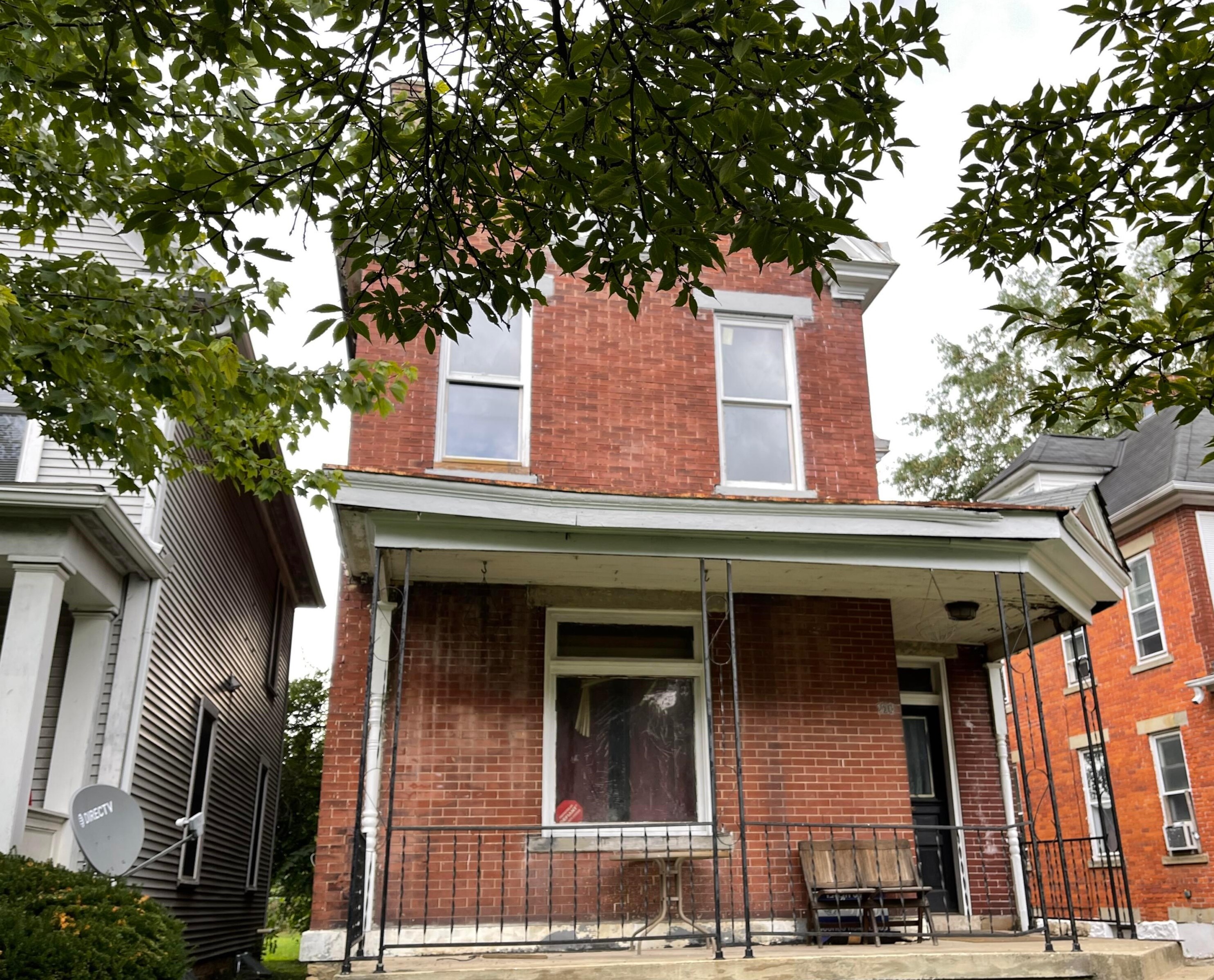 710 Champion Ave, Columbus, OH 43205-2753